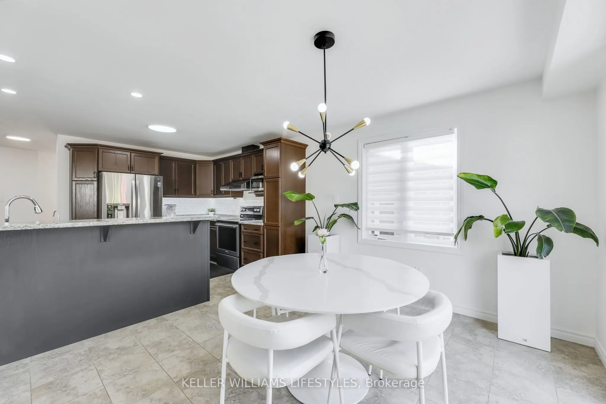 940 GRENFELL Drive