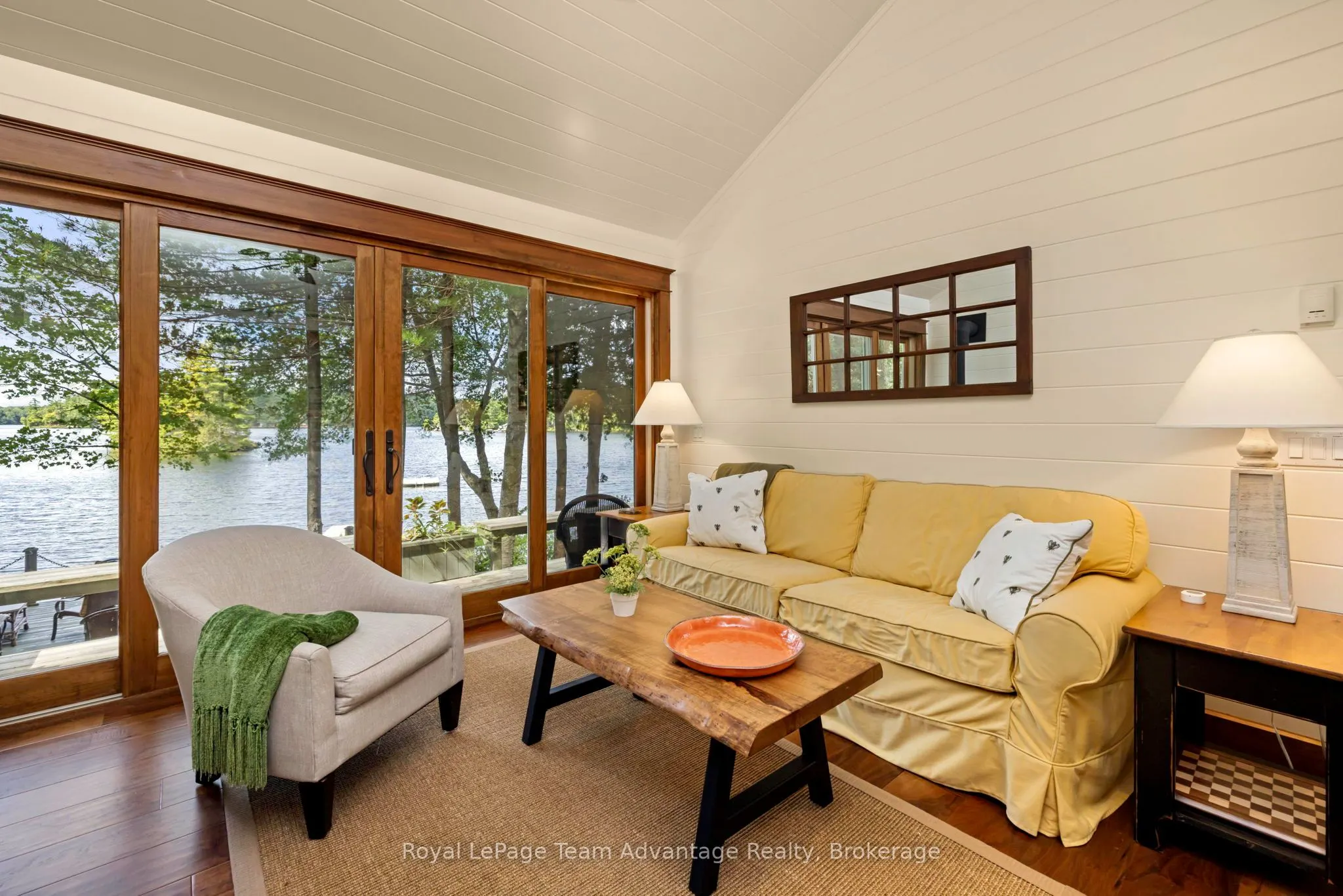 5 Fallingview Trail