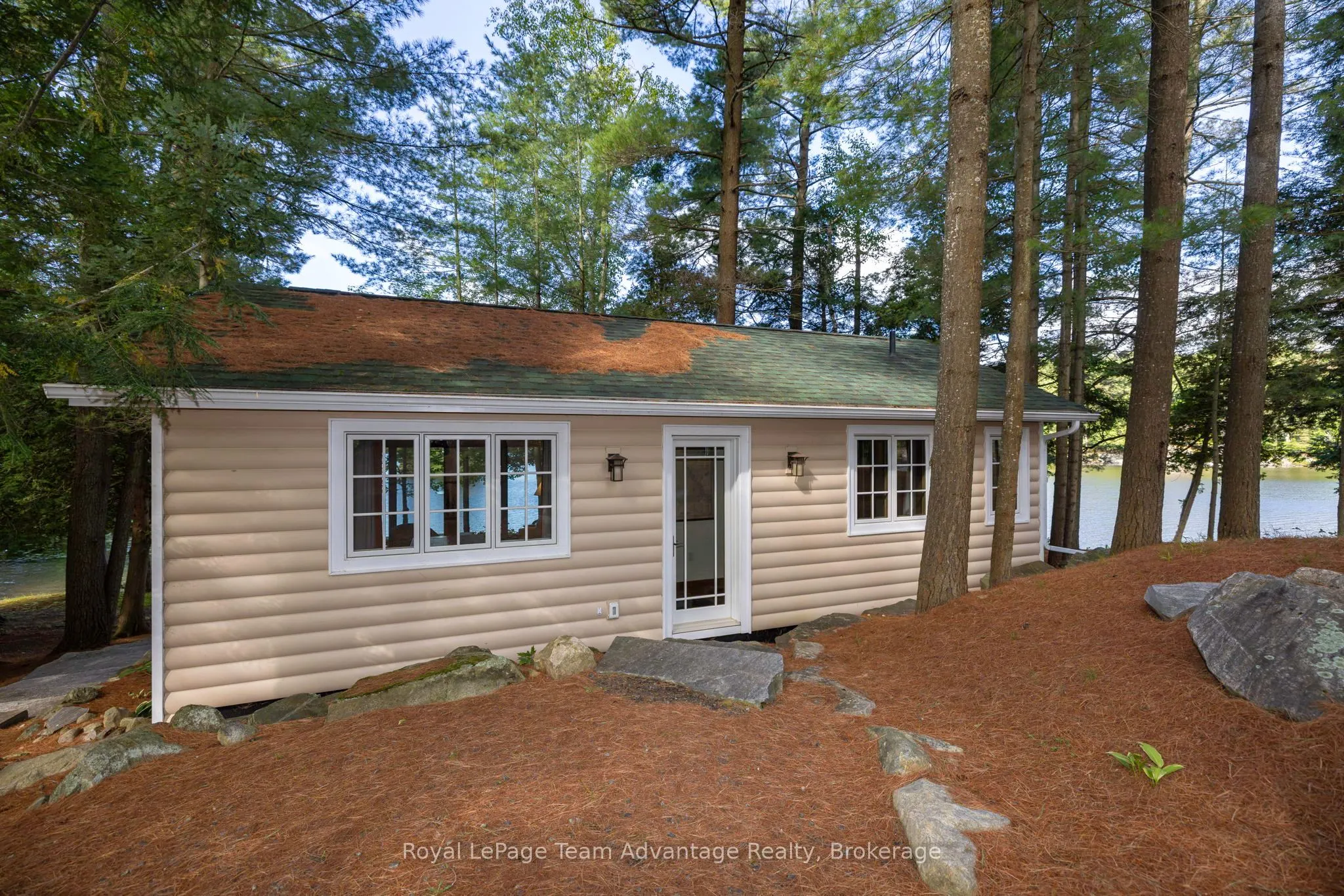 5 Fallingview Trail