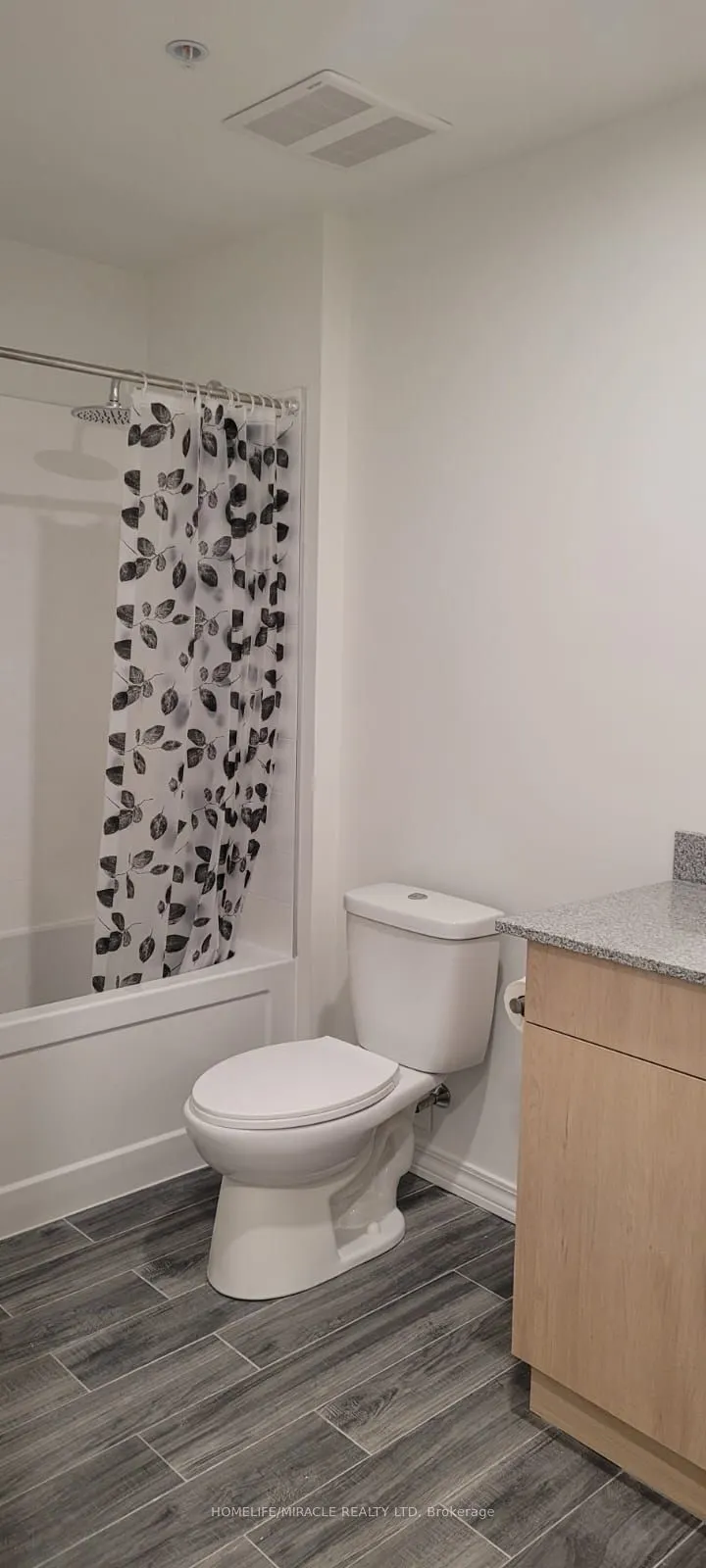 1098 Paisley Road, #212
