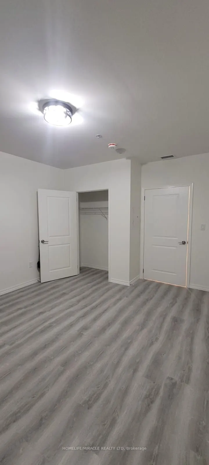 1098 Paisley Road, #212