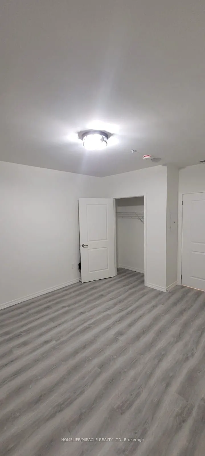 1098 Paisley Road, #212