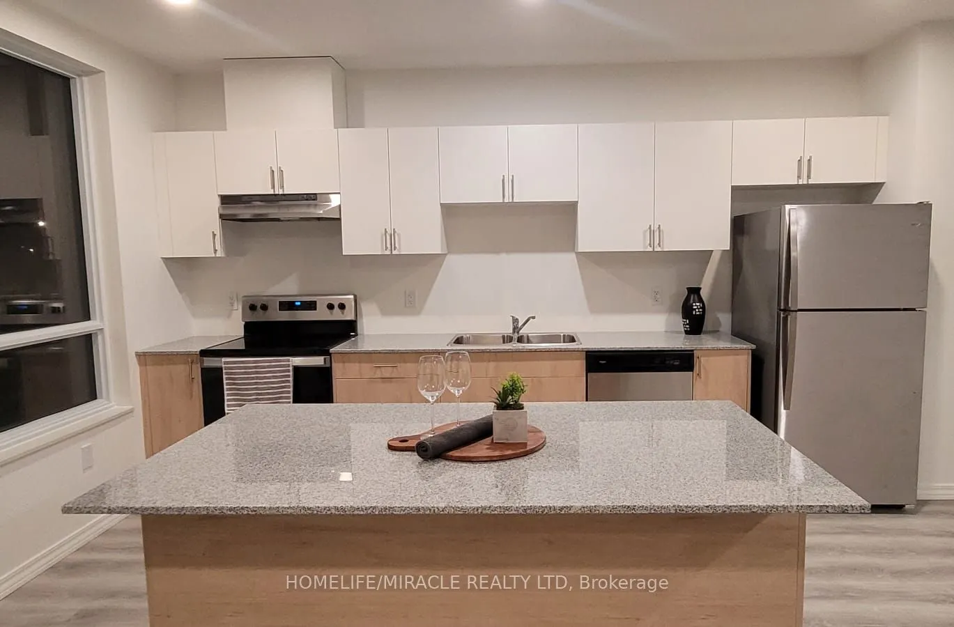 1098 Paisley Road, #212