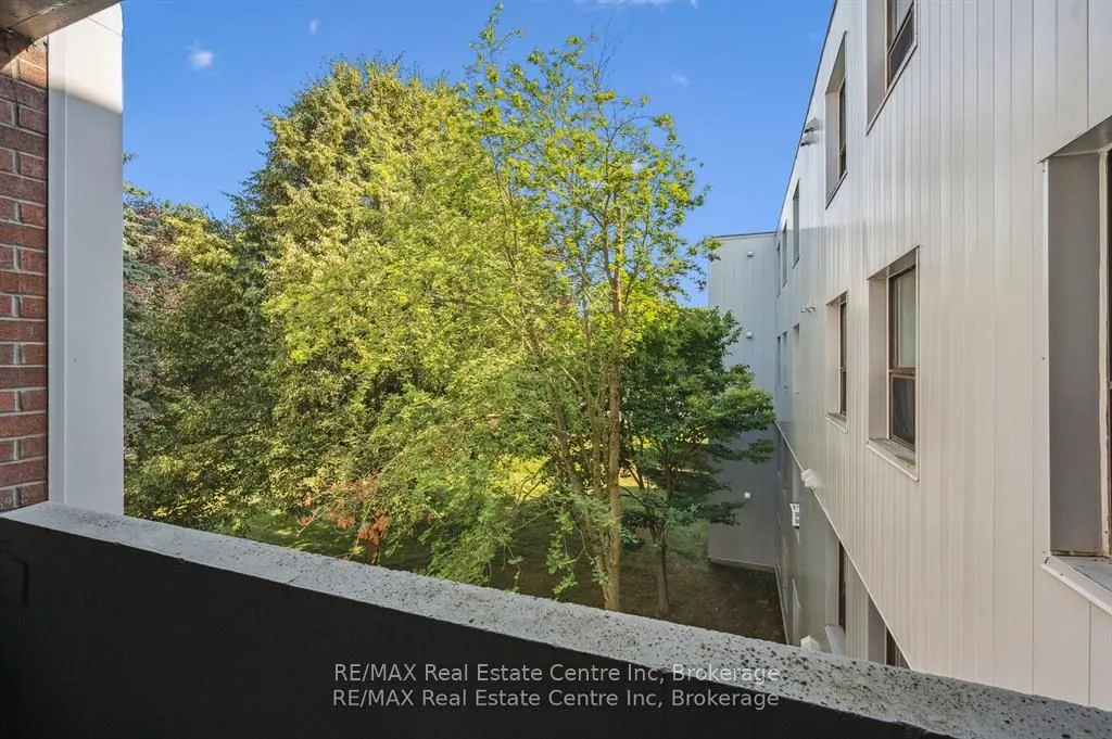65 Silvercreek Parkway N, #310