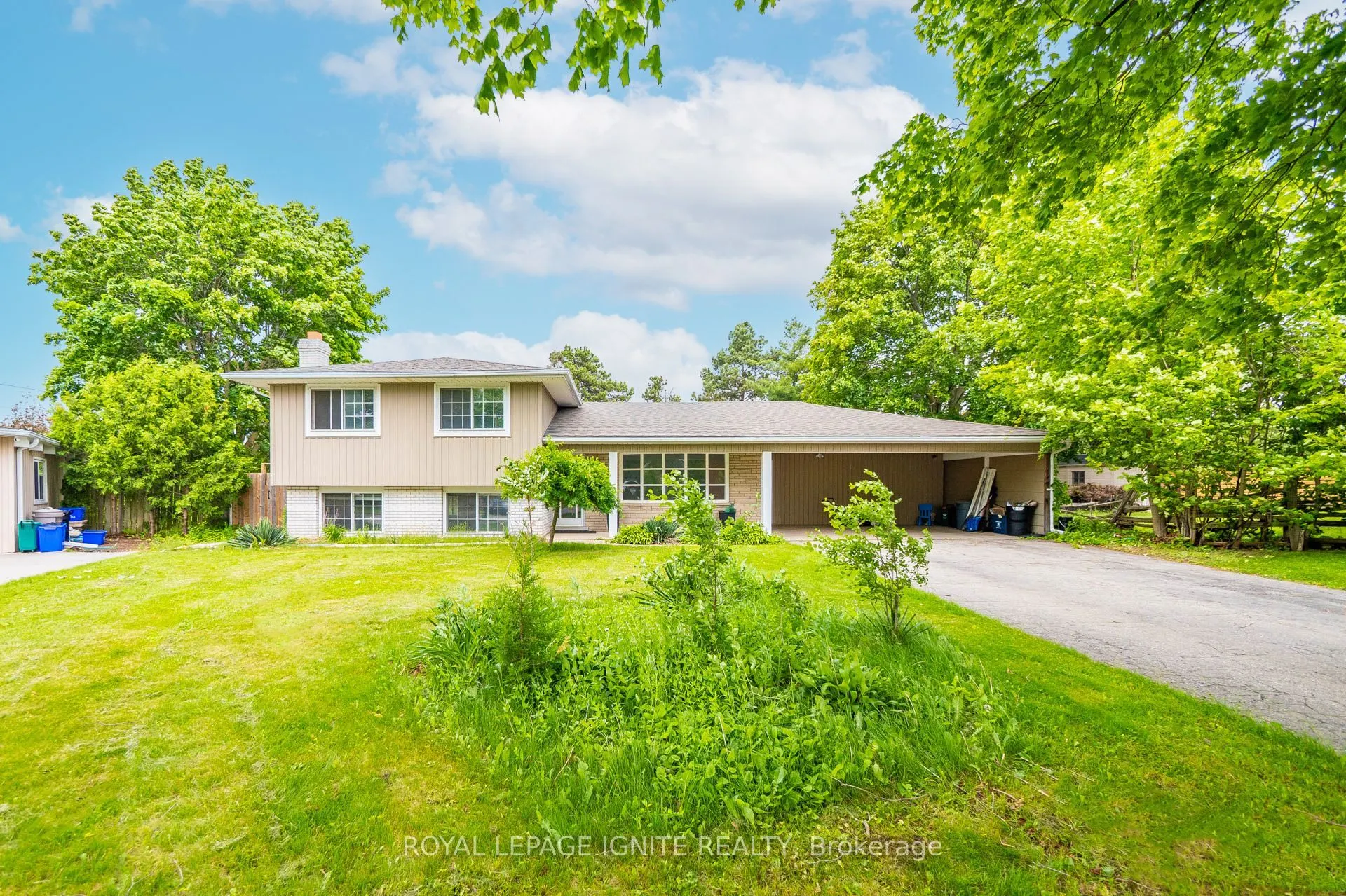 1761 Daleview Crescent