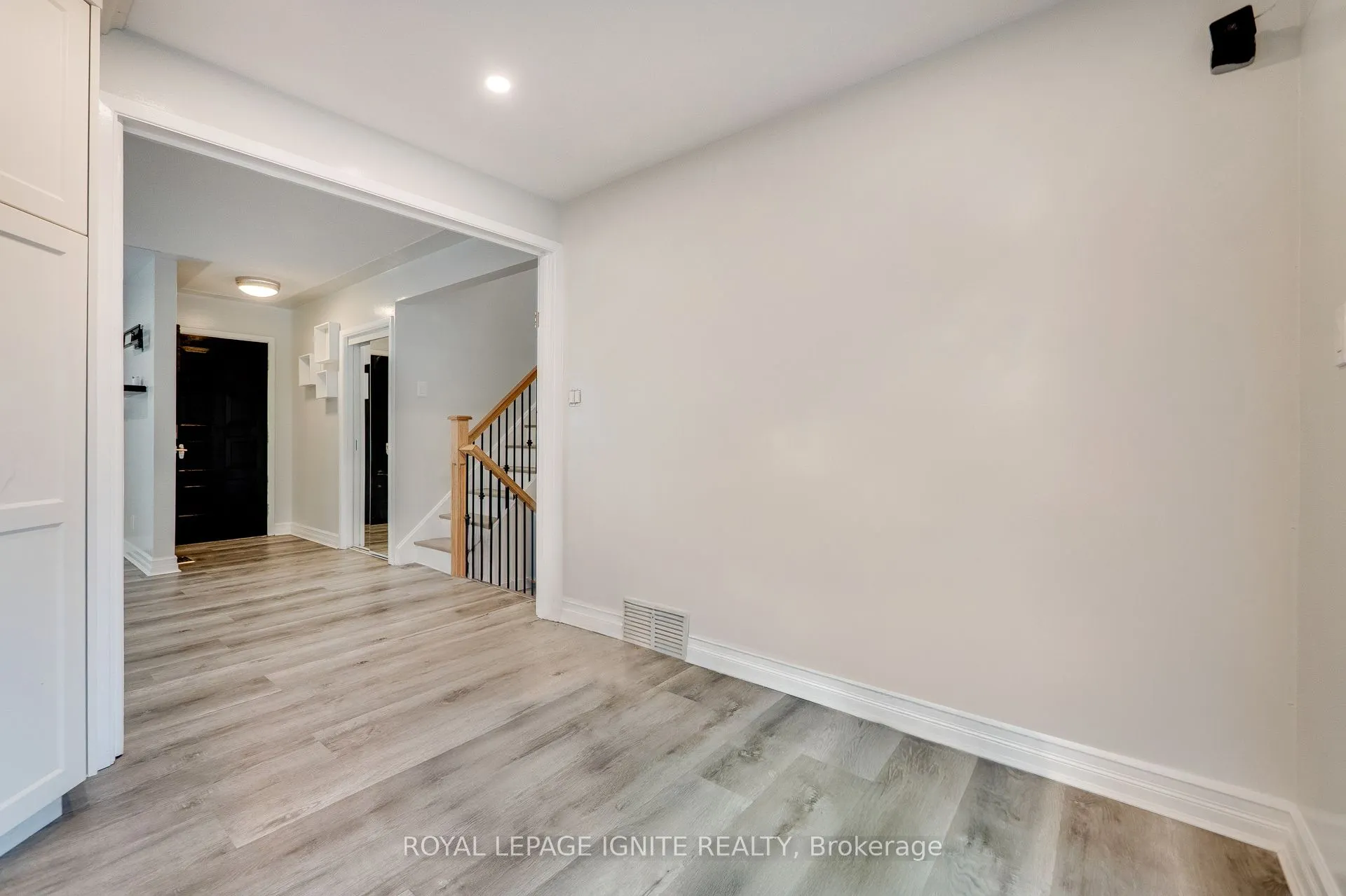 1761 Daleview Crescent