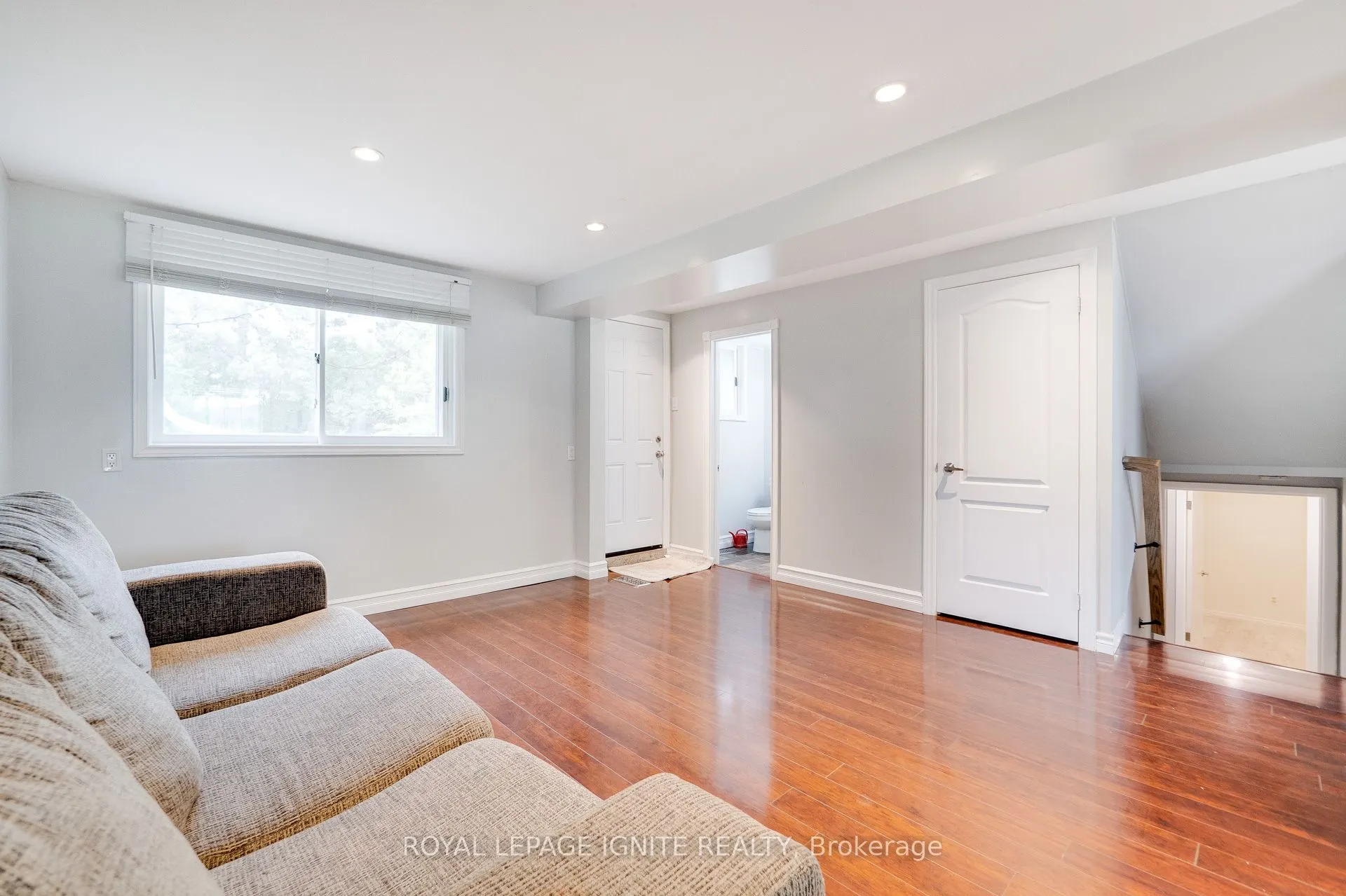 1761 Daleview Crescent