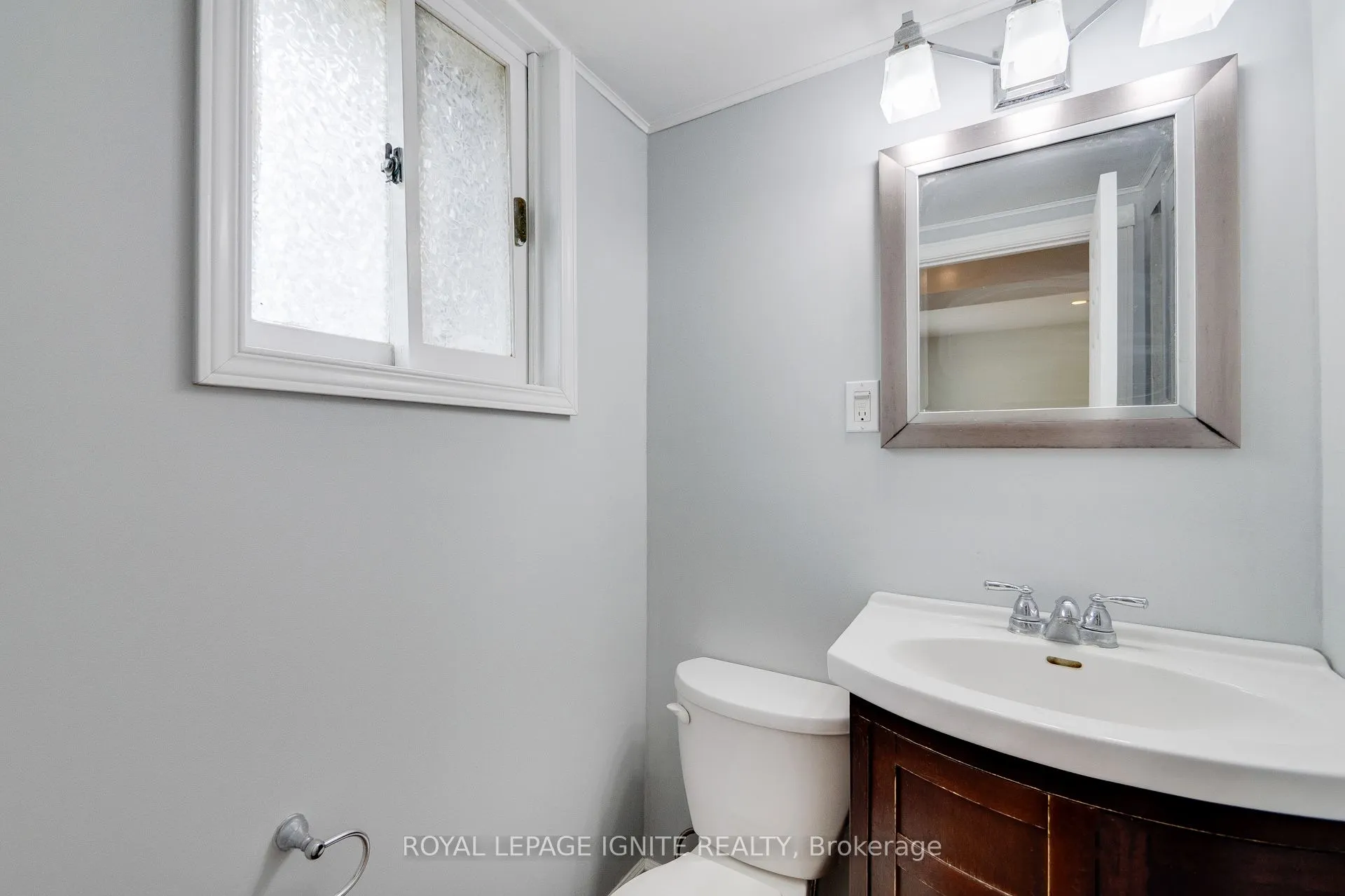 1761 Daleview Crescent