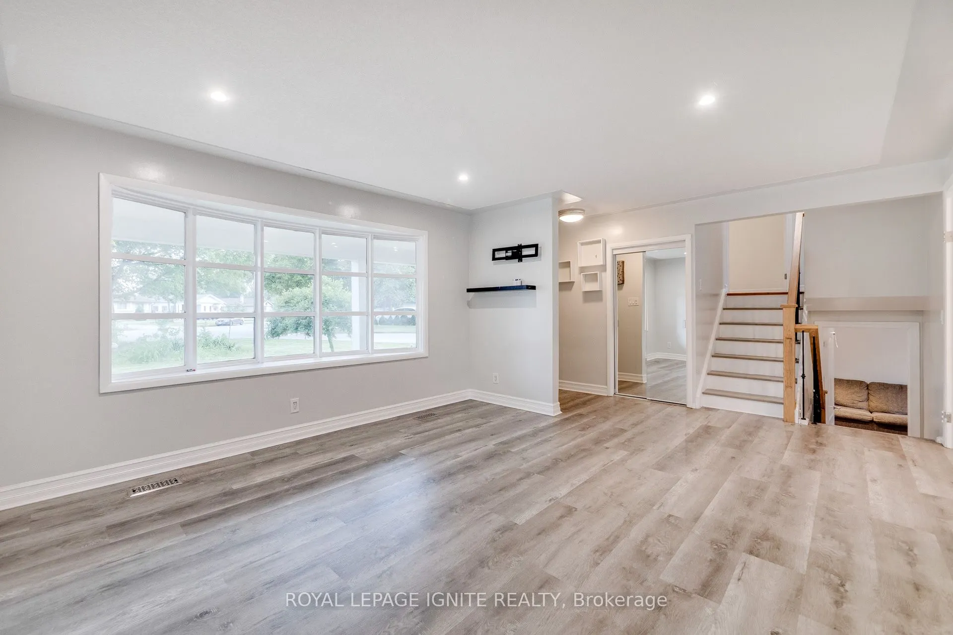 1761 Daleview Crescent