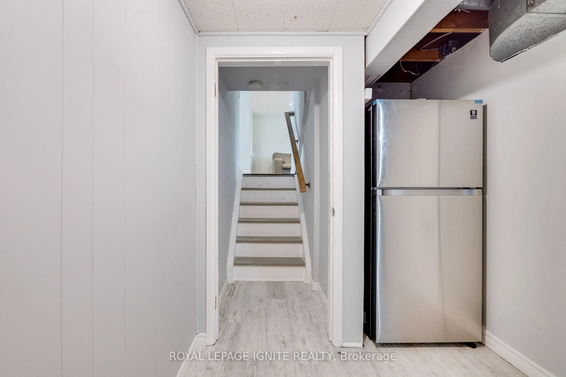 1761 Daleview Crescent