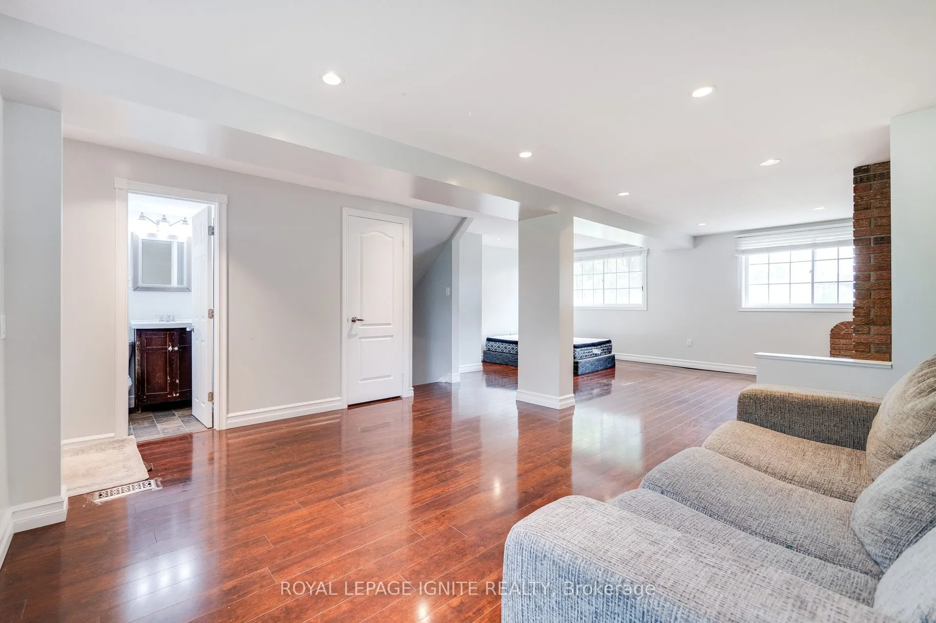 1761 Daleview Crescent