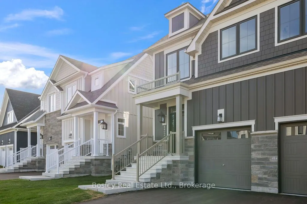 132 WHITE OAK Crescent