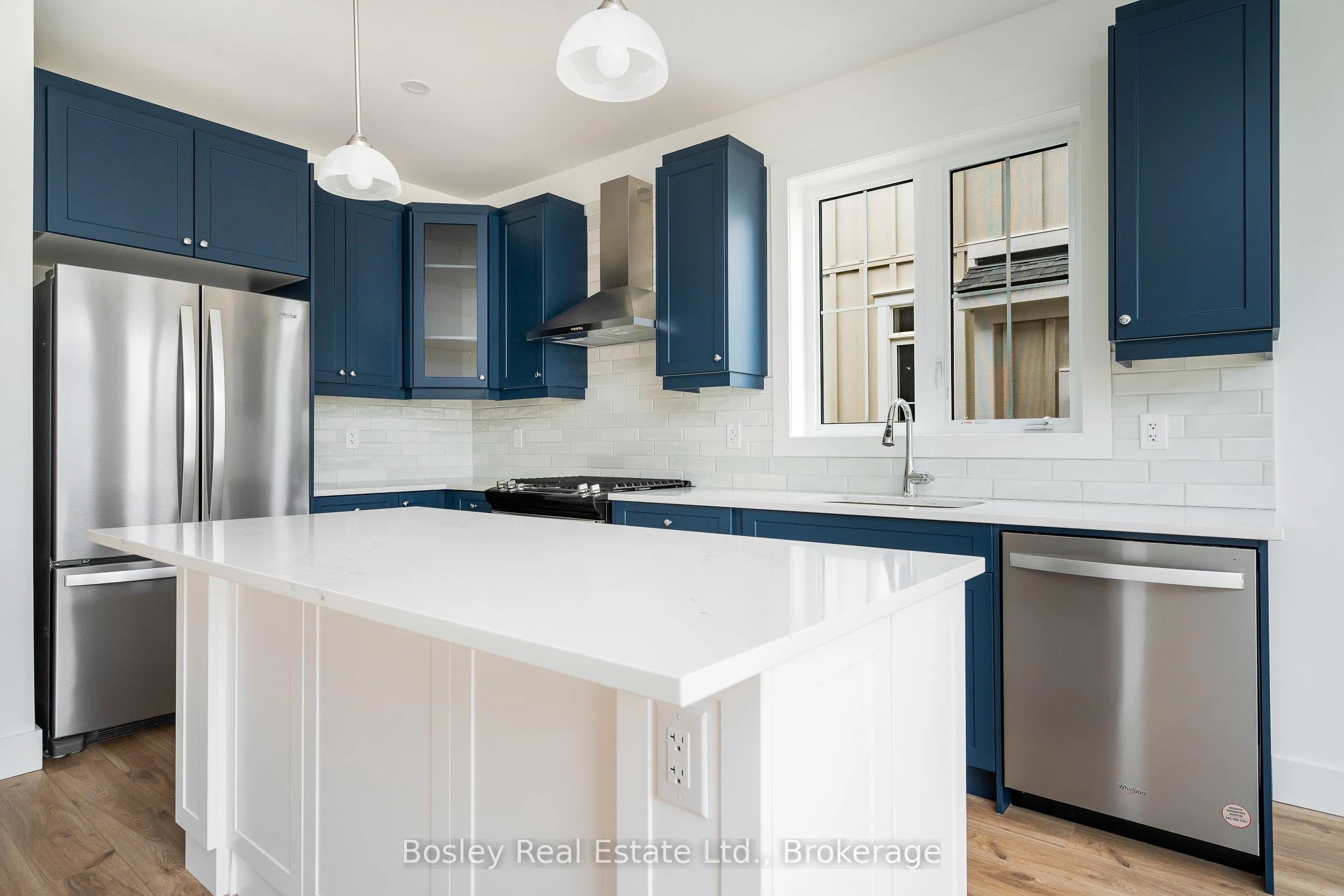 132 WHITE OAK Crescent