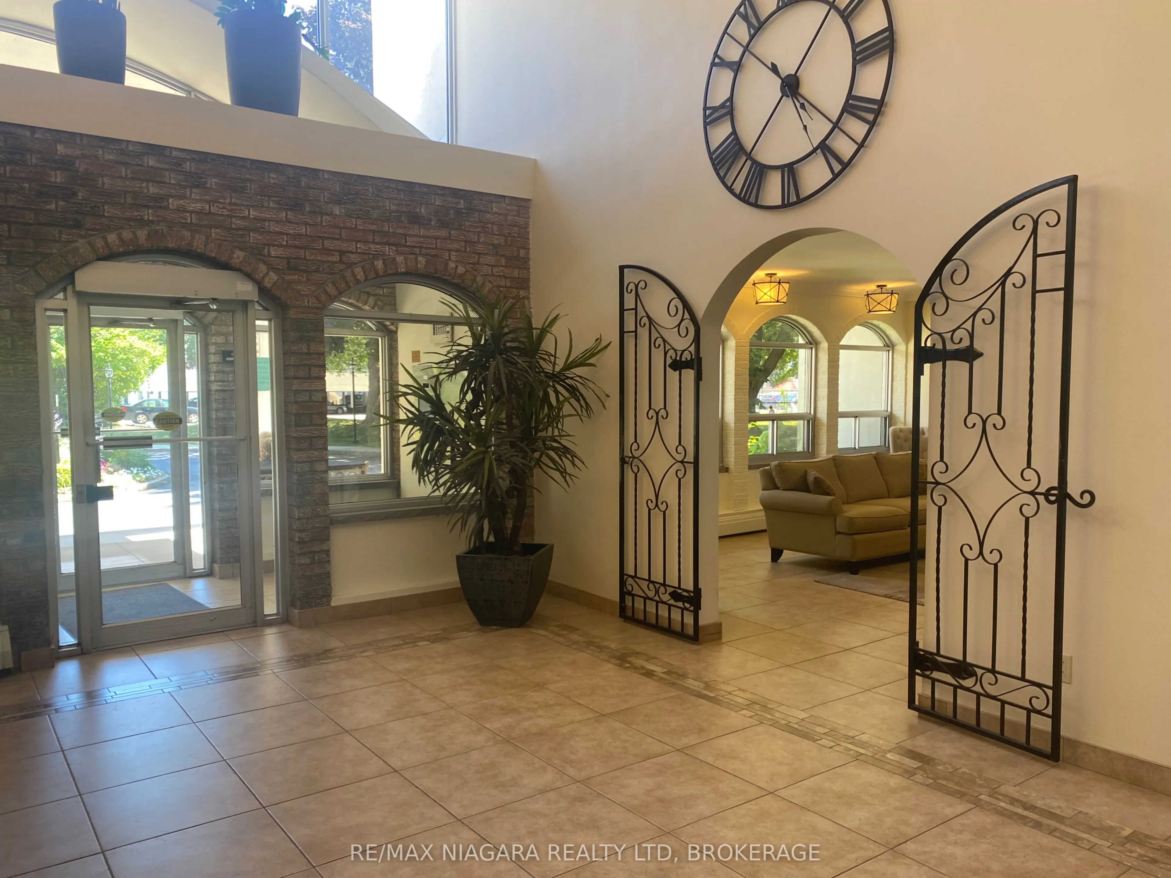 365 Geneva Street, #902