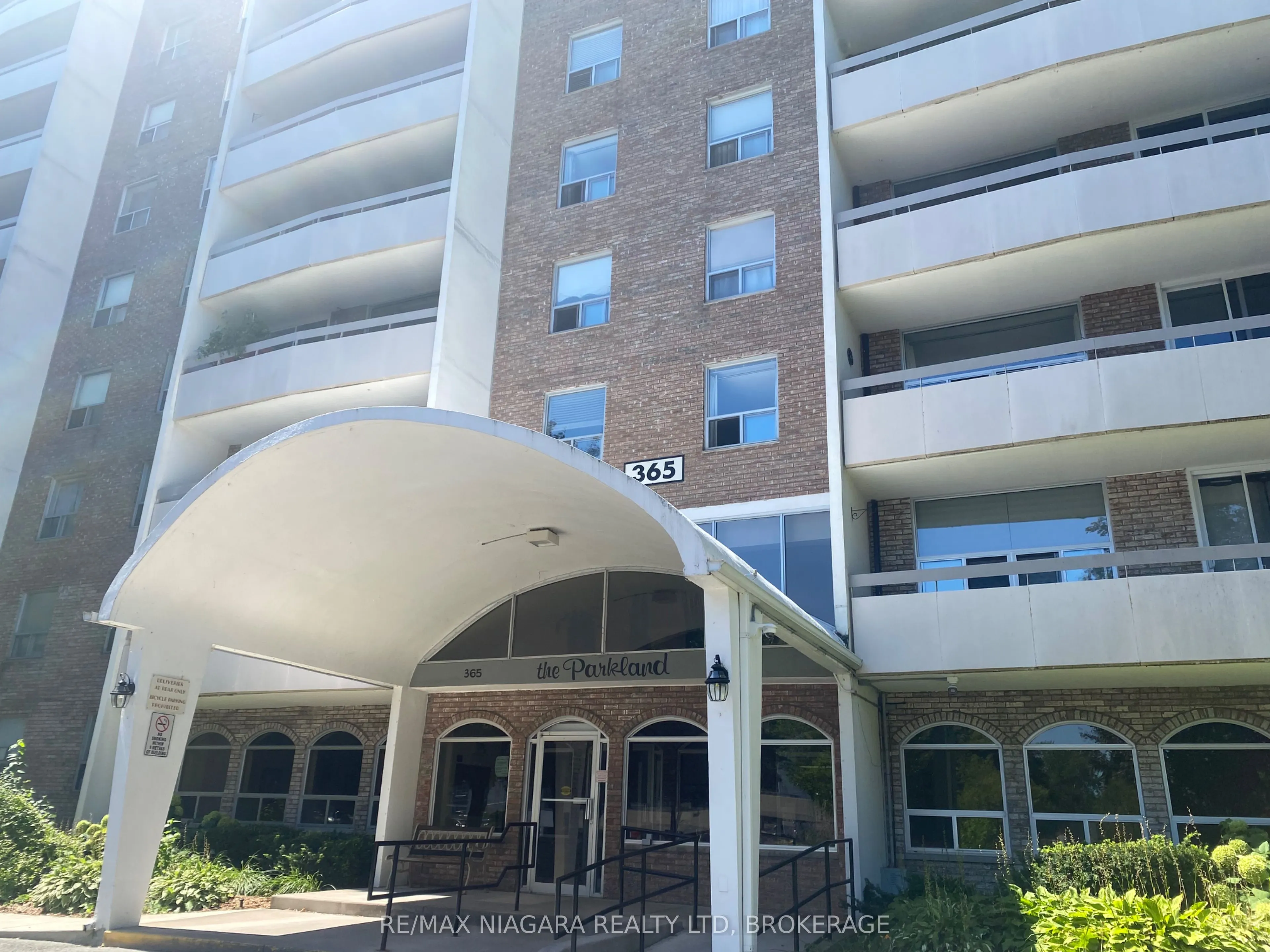 365 Geneva Street, #902