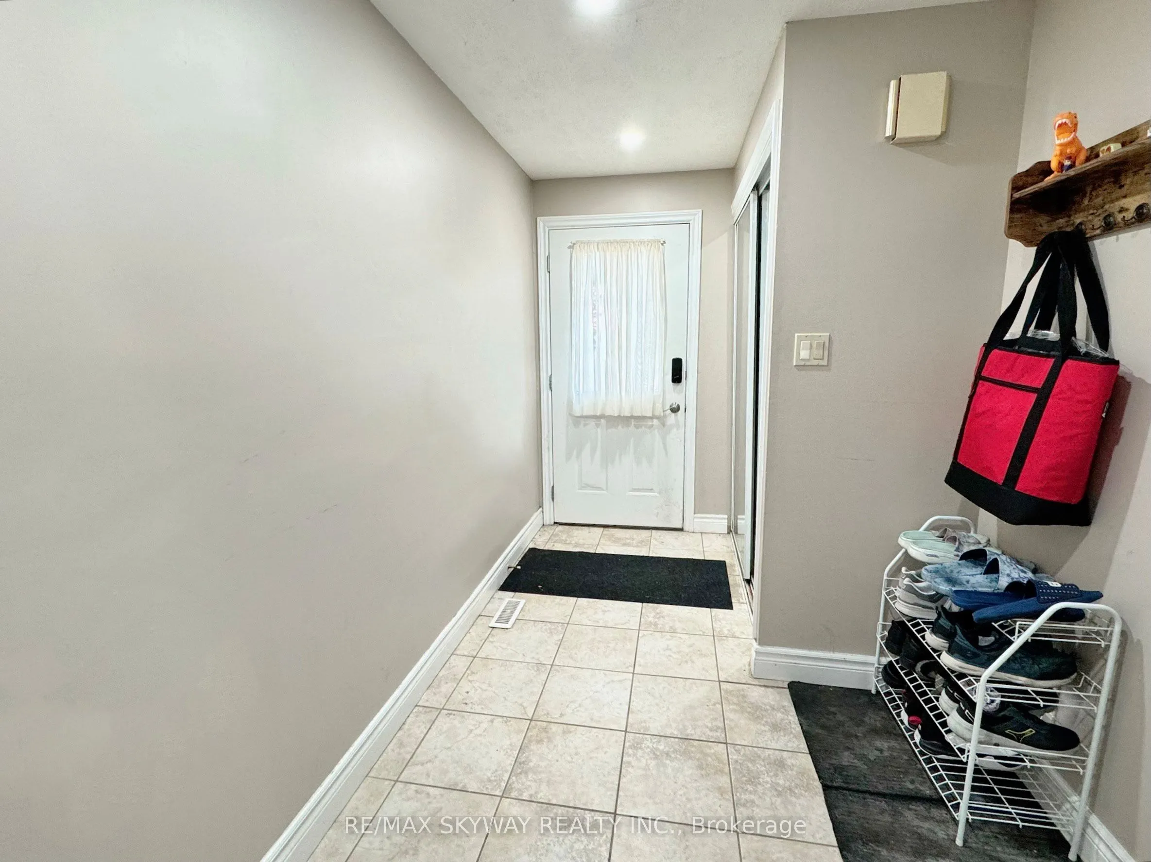 294 Fergus Avenue, #1