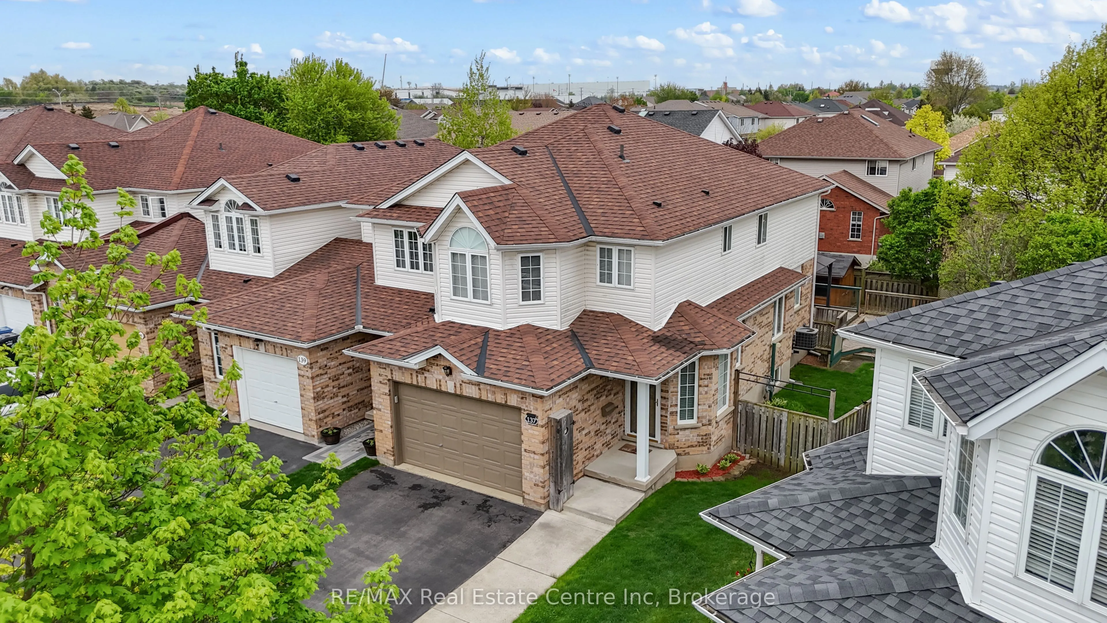 137 Gosling Gardens