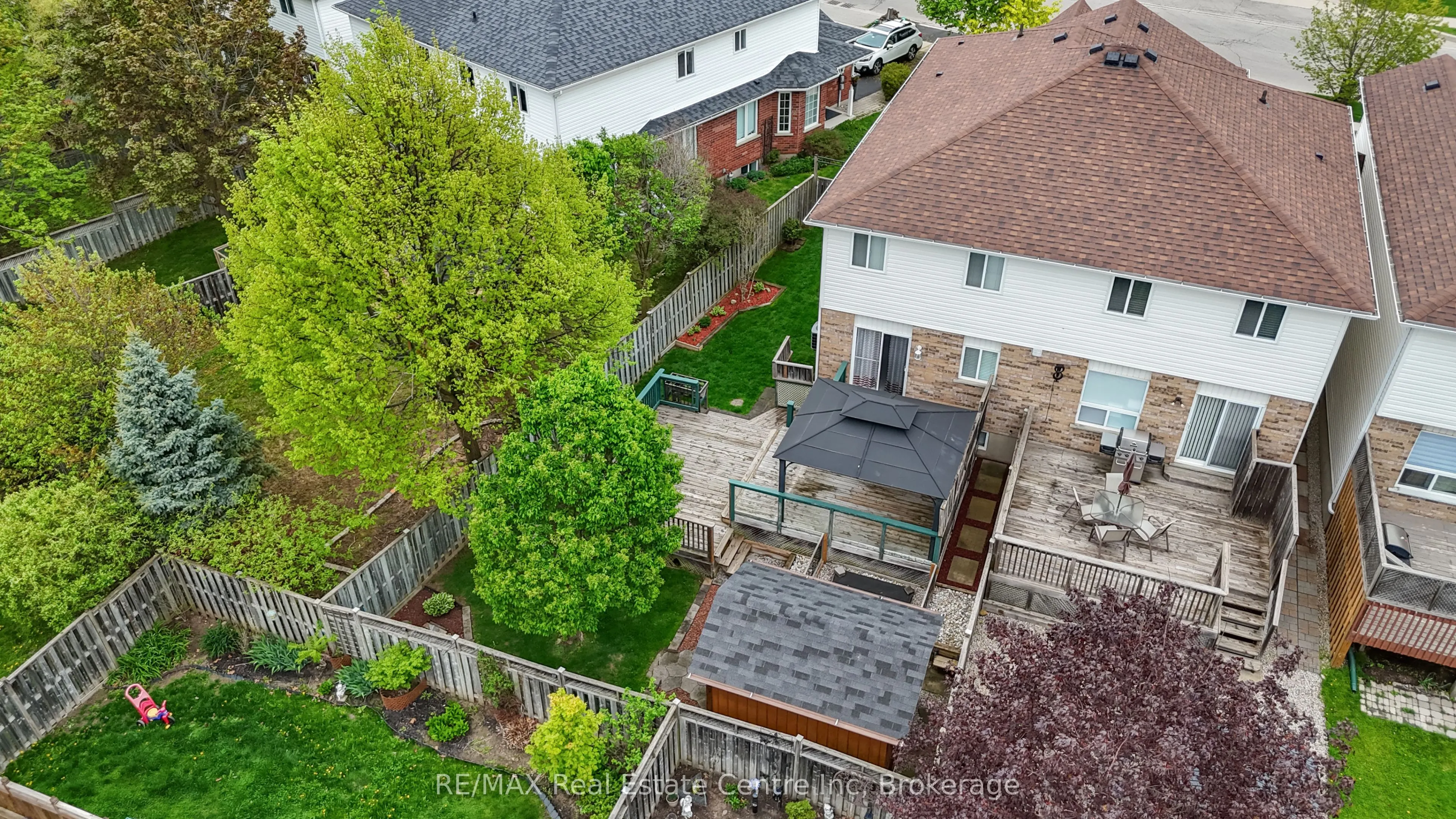 137 Gosling Gardens