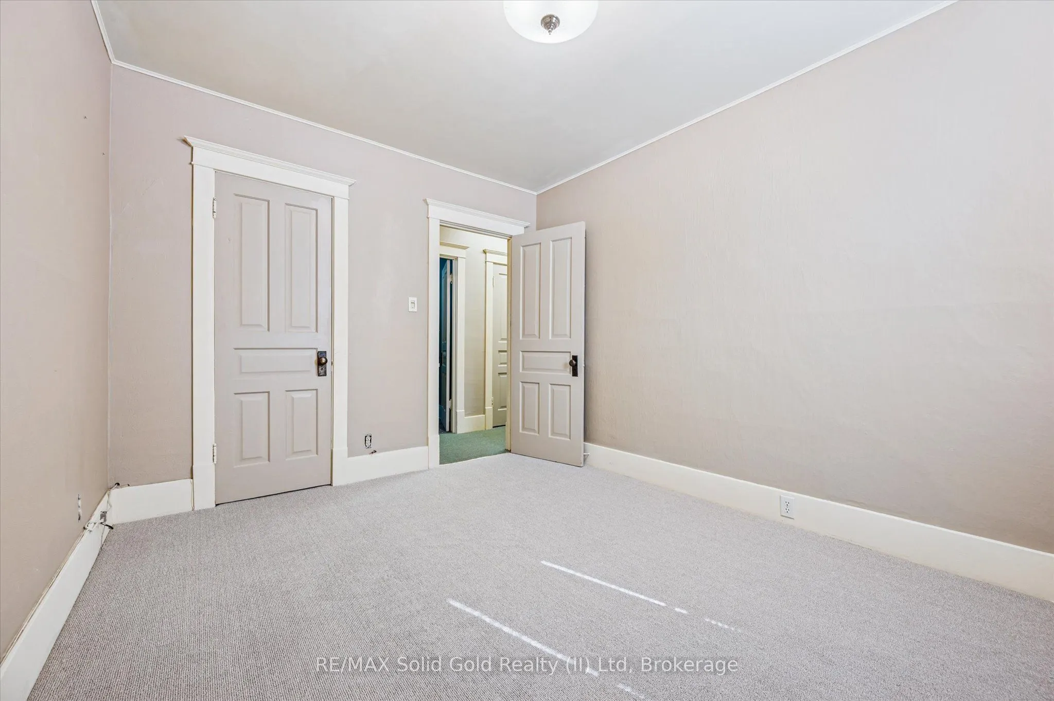 5 Dekay Street