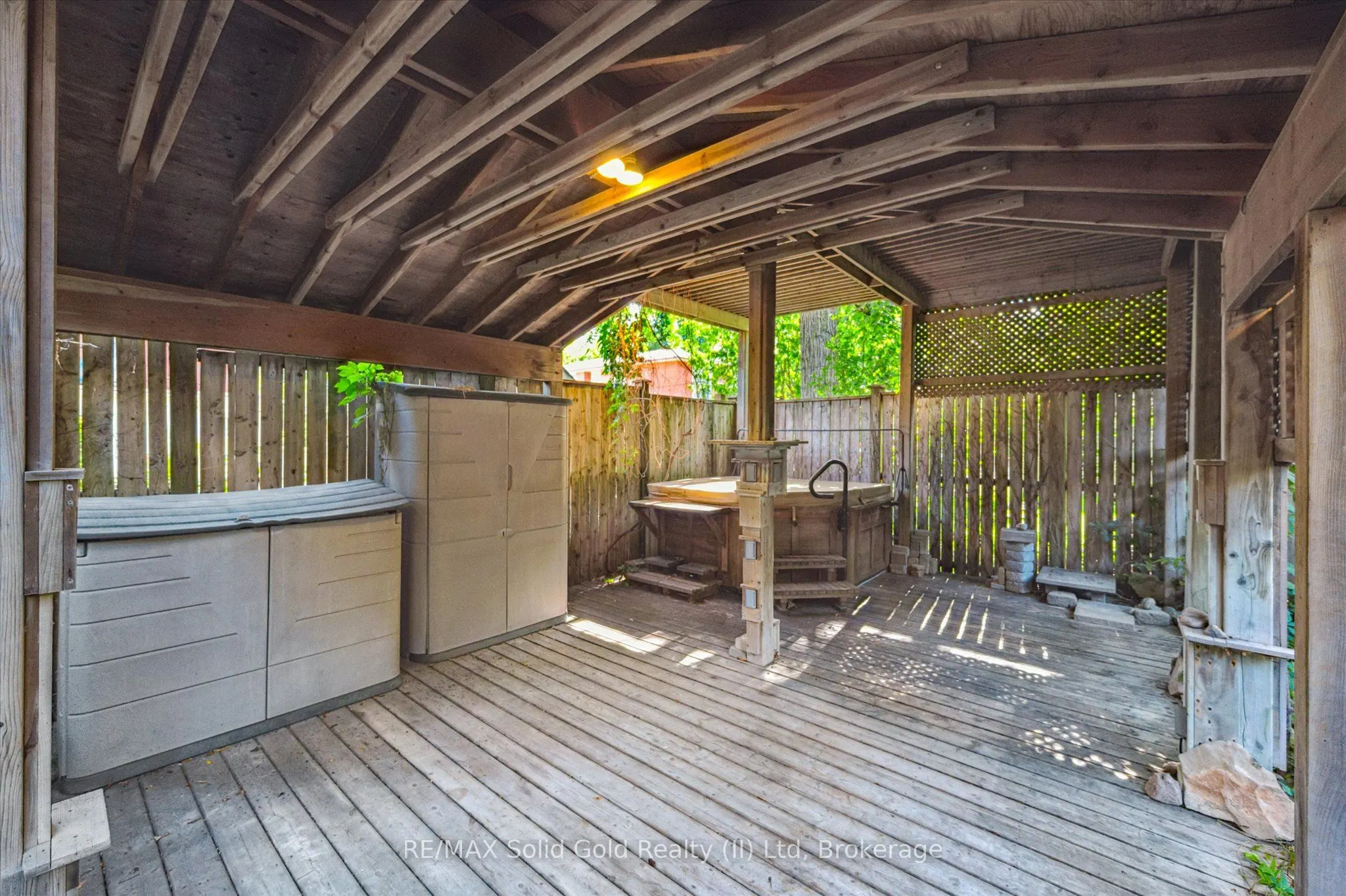5 Dekay Street