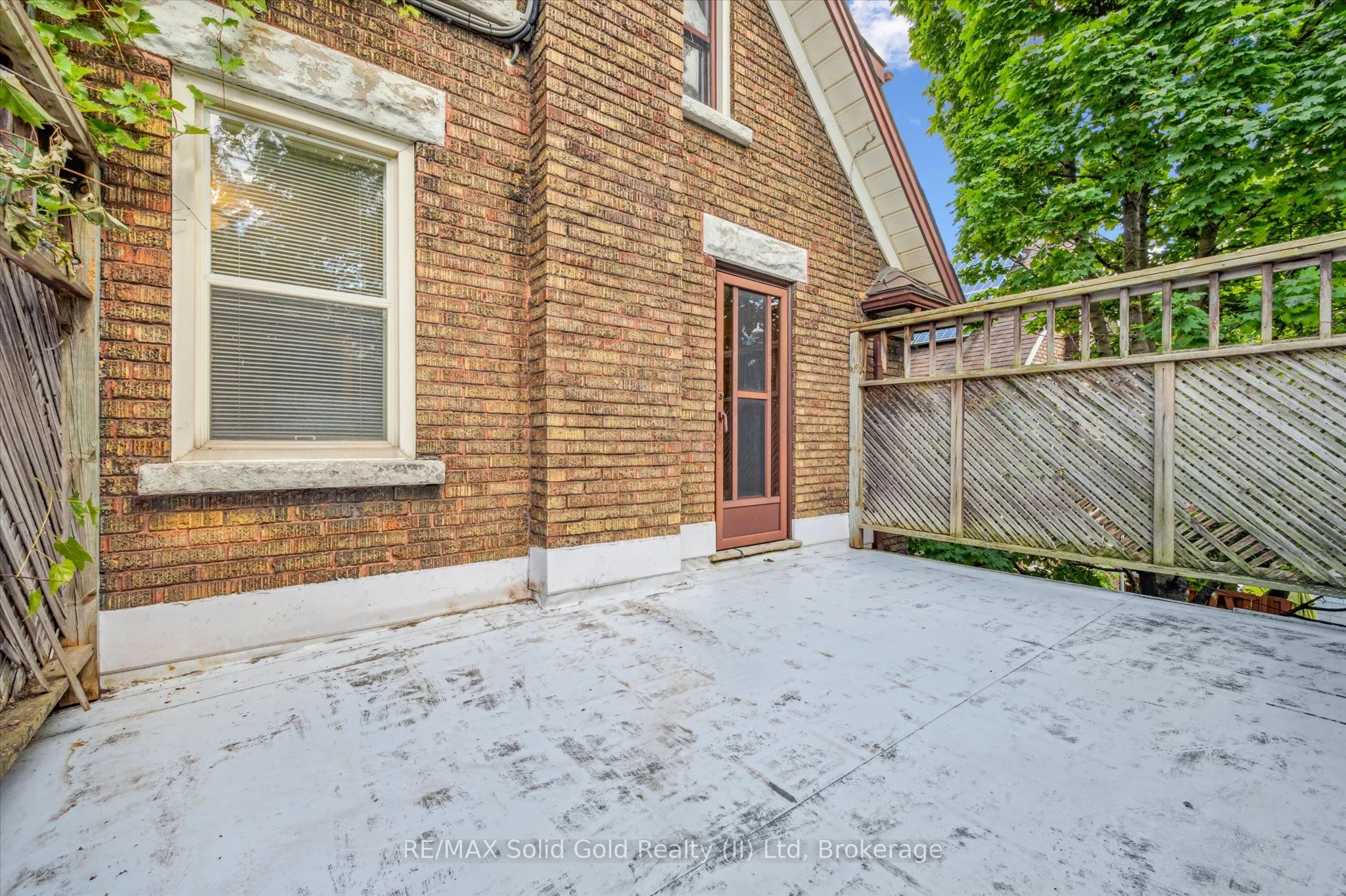 5 Dekay Street