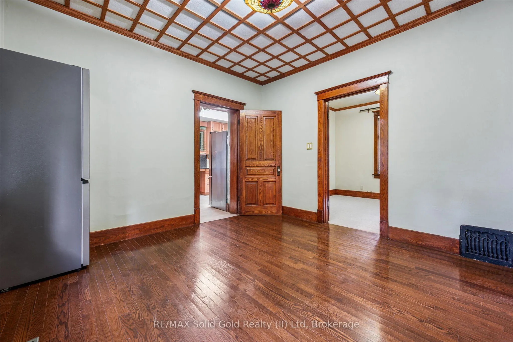 5 Dekay Street