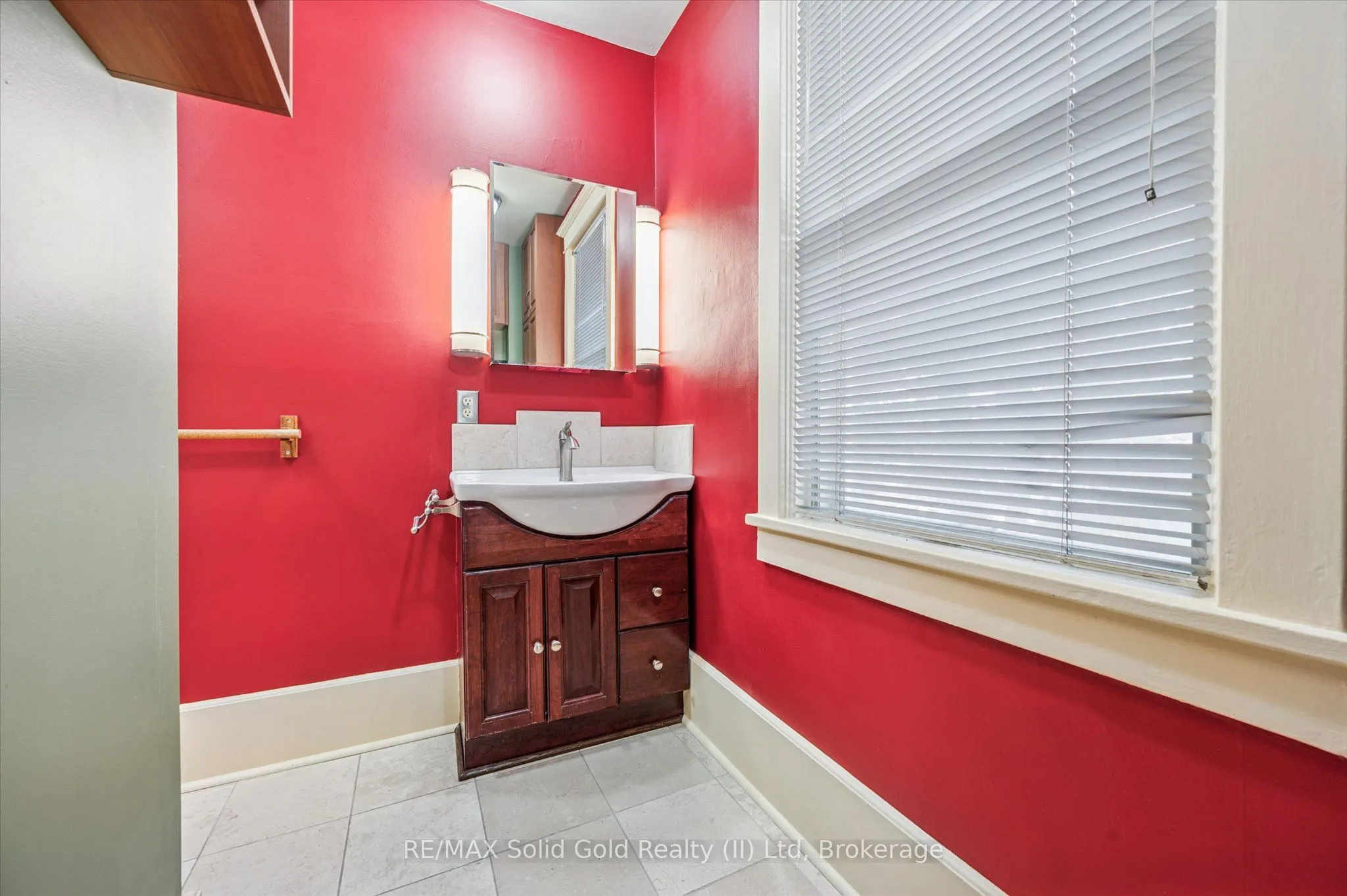 5 Dekay Street