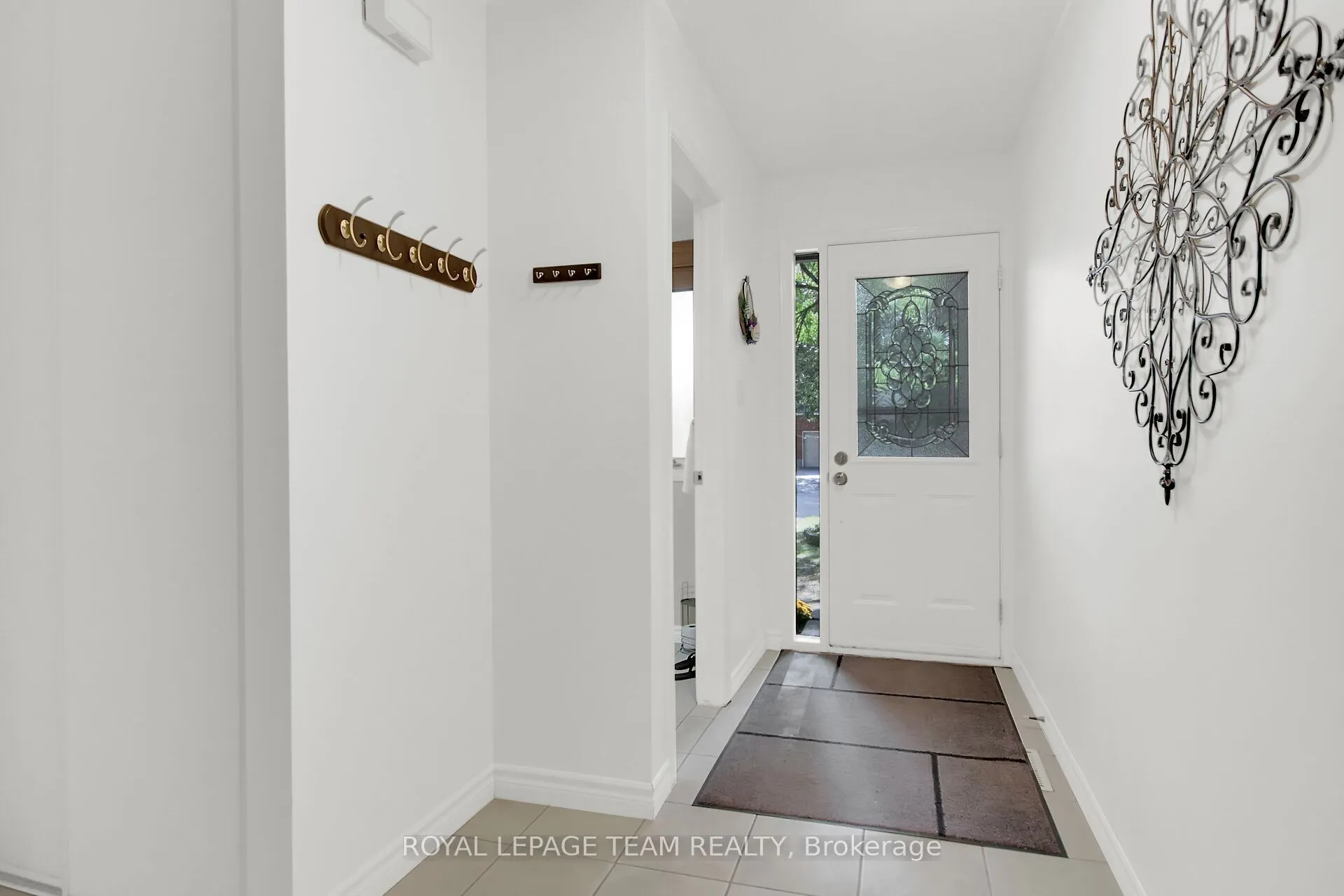 75 Inverary Drive