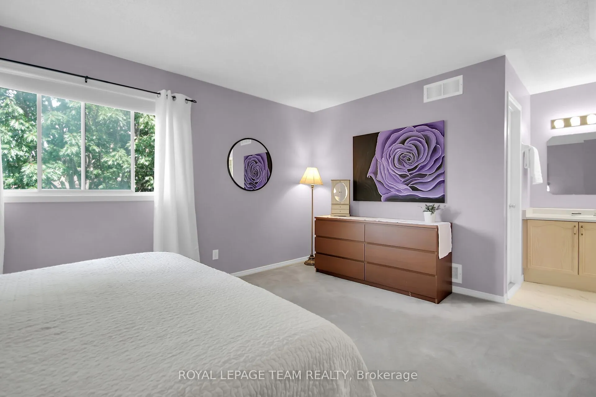75 Inverary Drive