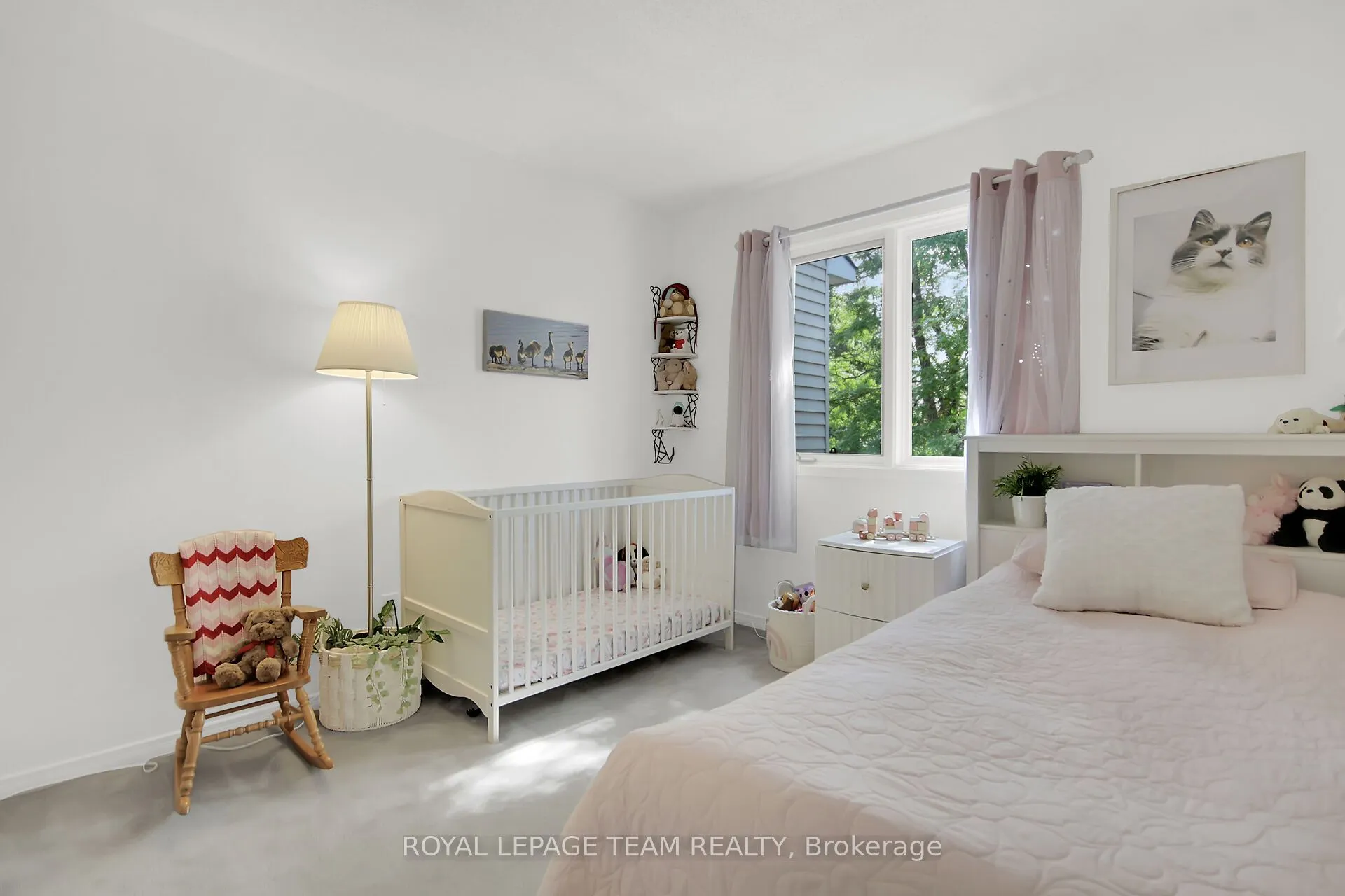 75 Inverary Drive