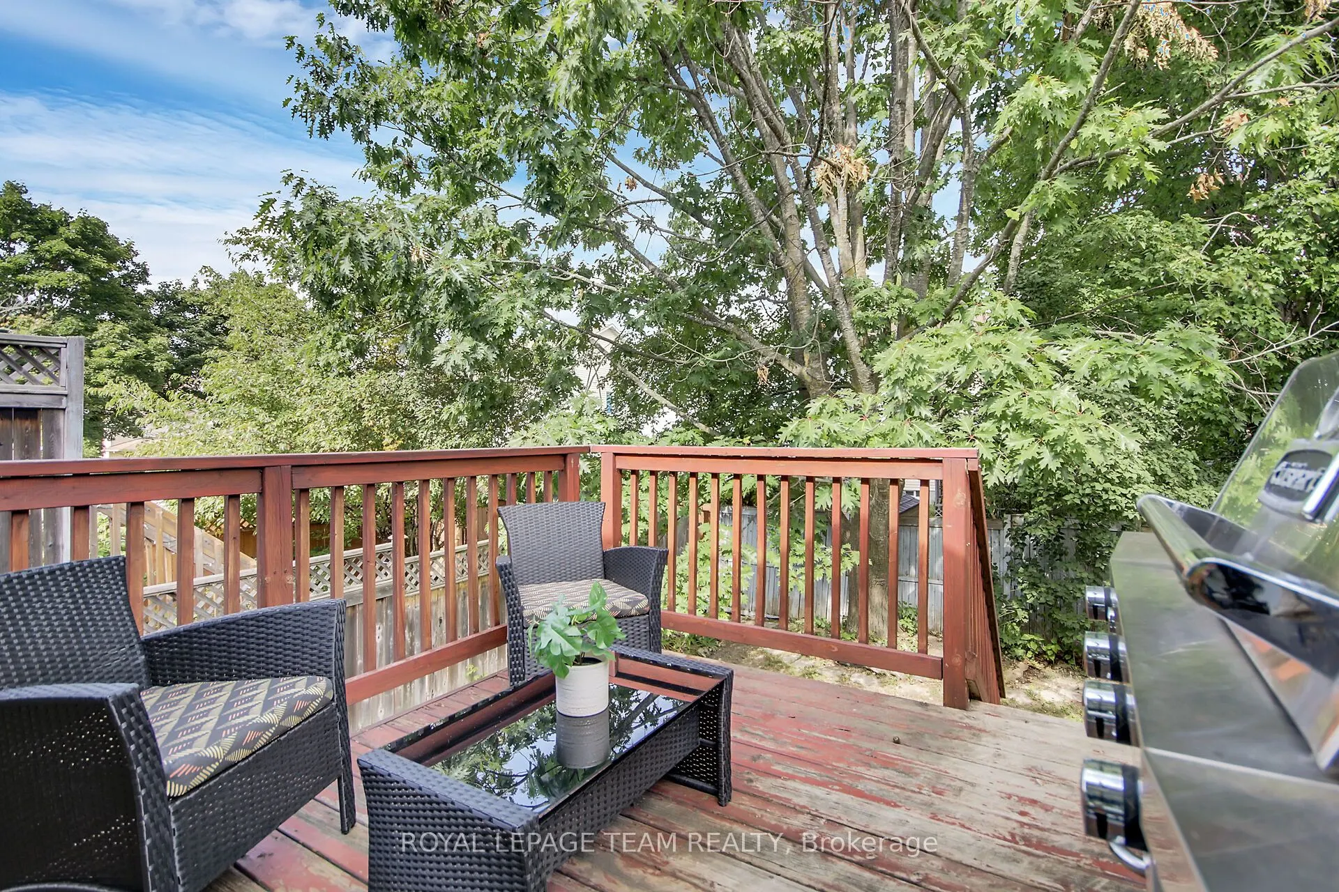 75 Inverary Drive