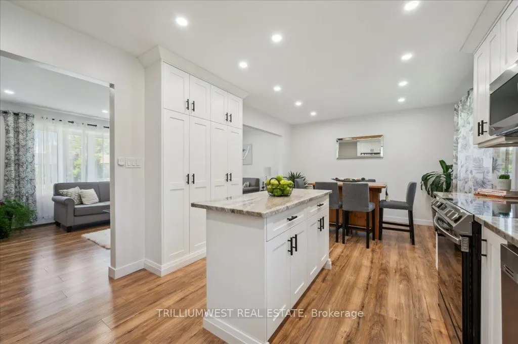 76 Lower Canada Crescent