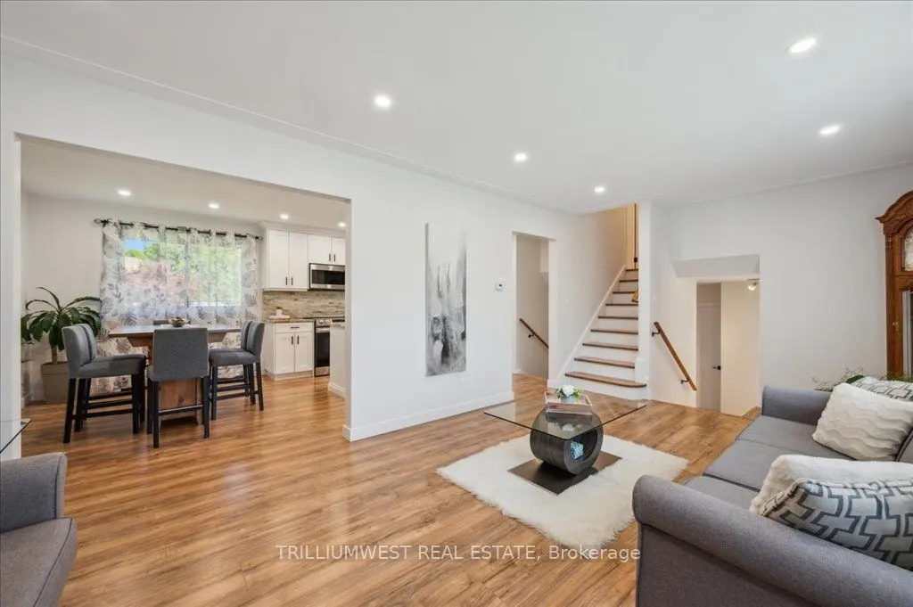 76 Lower Canada Crescent