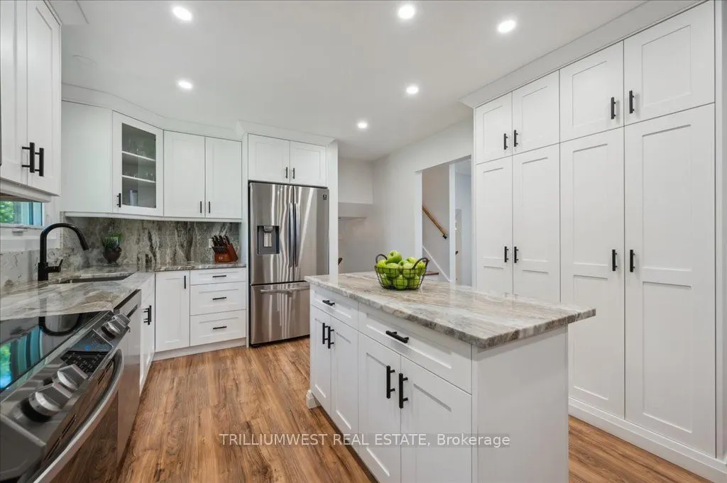 76 Lower Canada Crescent