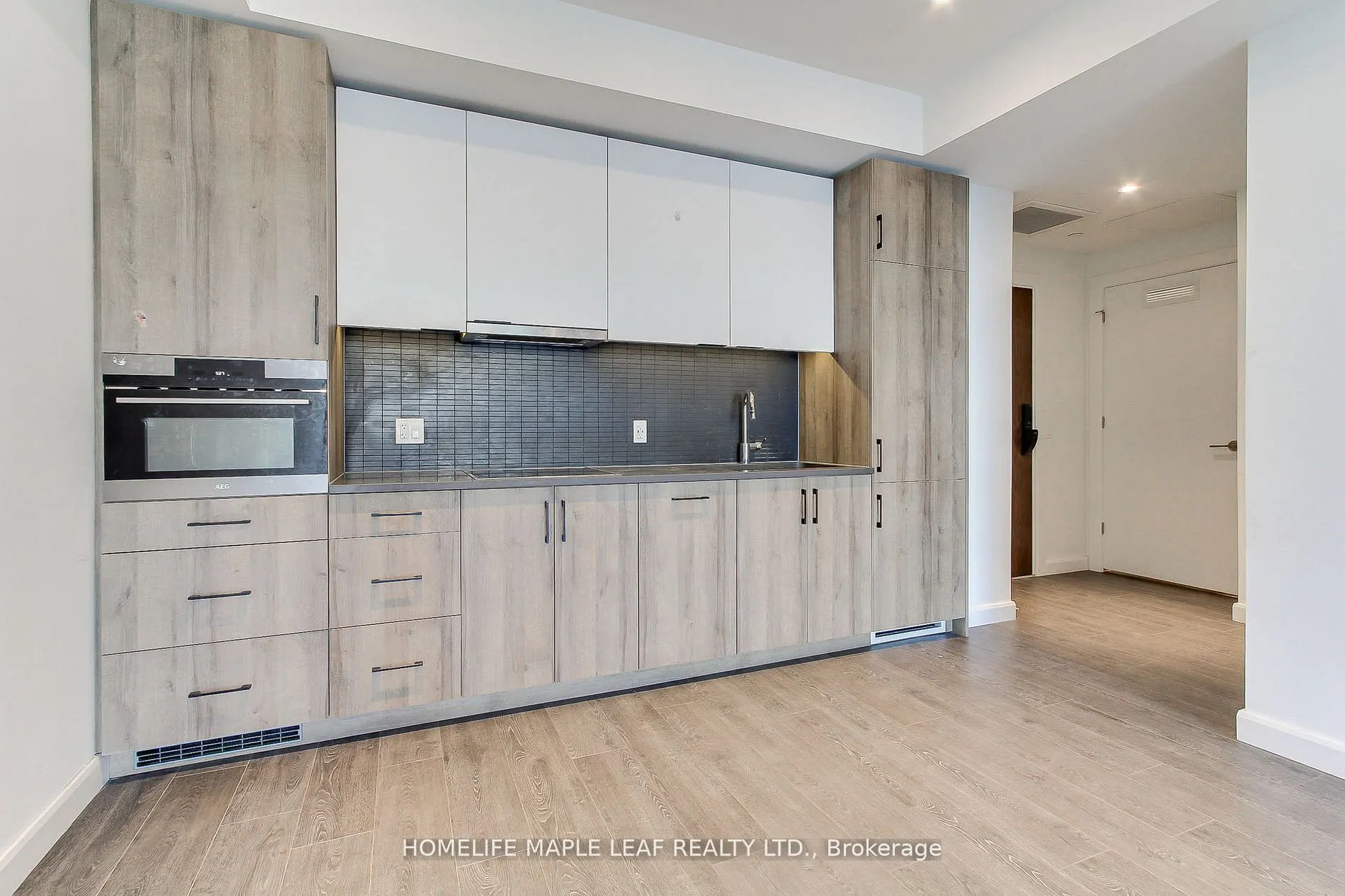 741 King Street W, #103