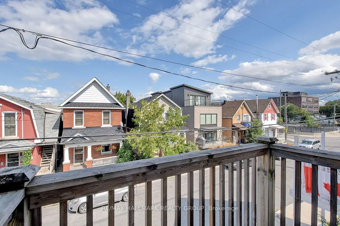 130A CARRUTHERS Avenue