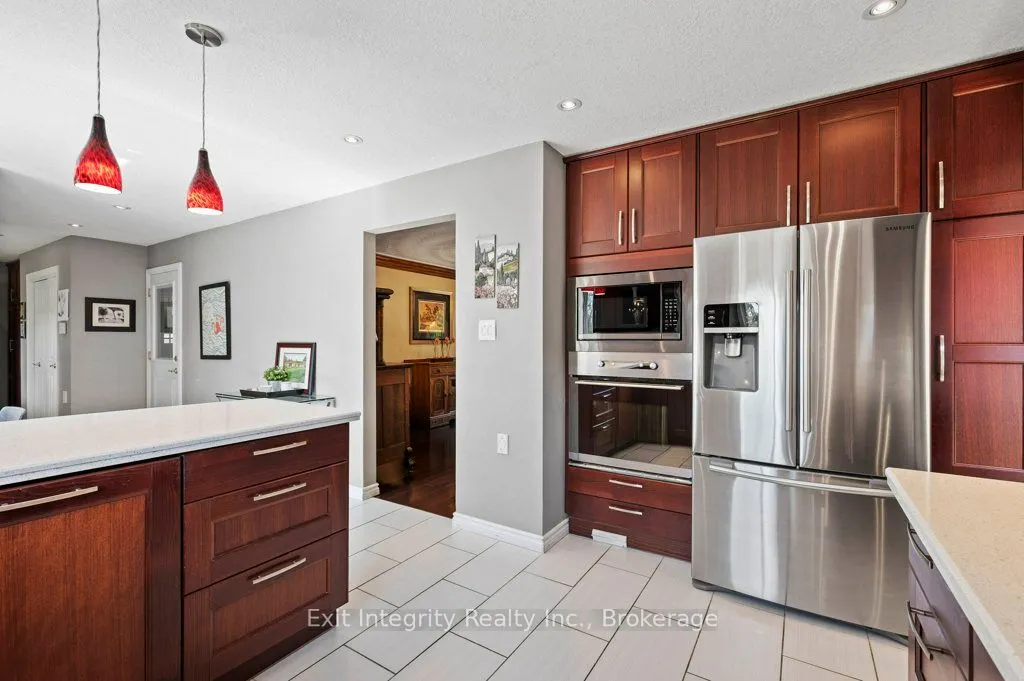 3 Meadowbrook Court