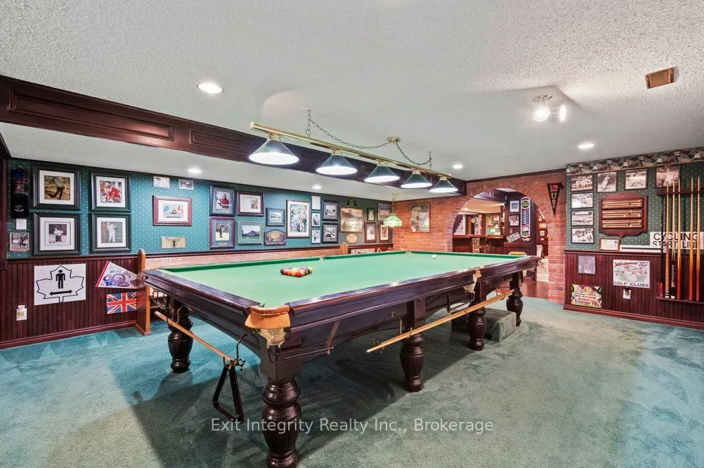 3 Meadowbrook Court