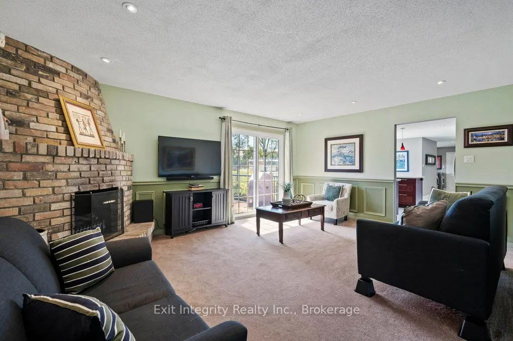 3 Meadowbrook Court