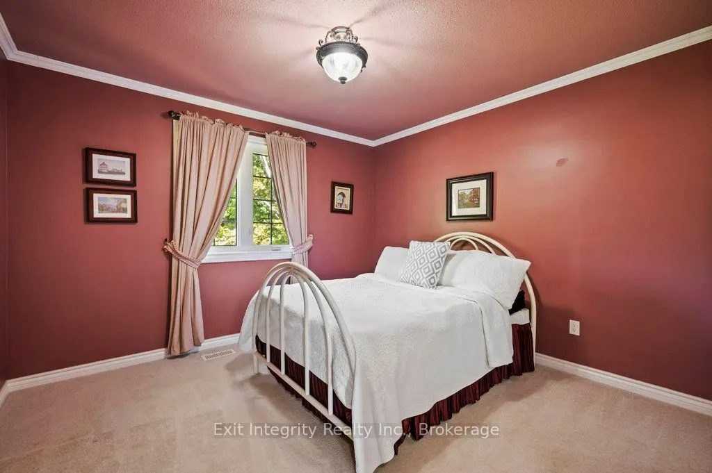 3 Meadowbrook Court