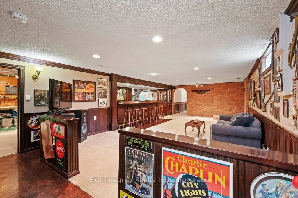 3 Meadowbrook Court