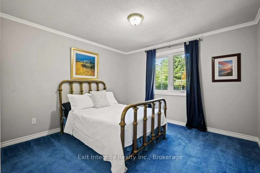 3 Meadowbrook Court