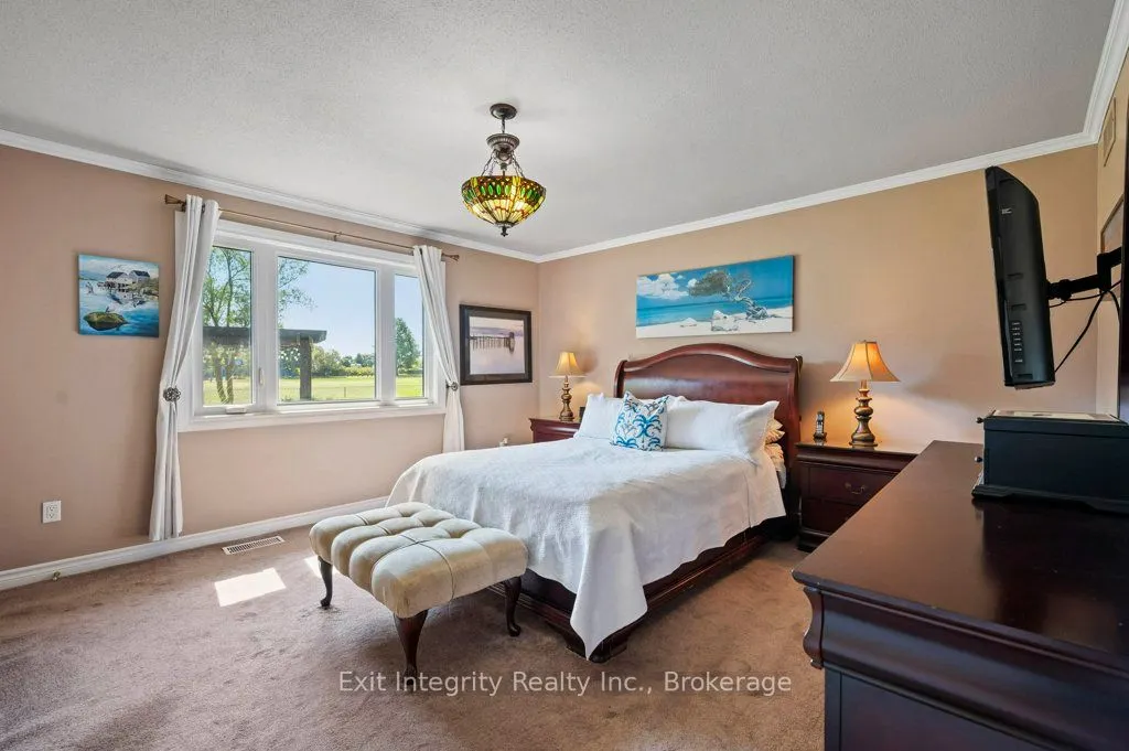 3 Meadowbrook Court