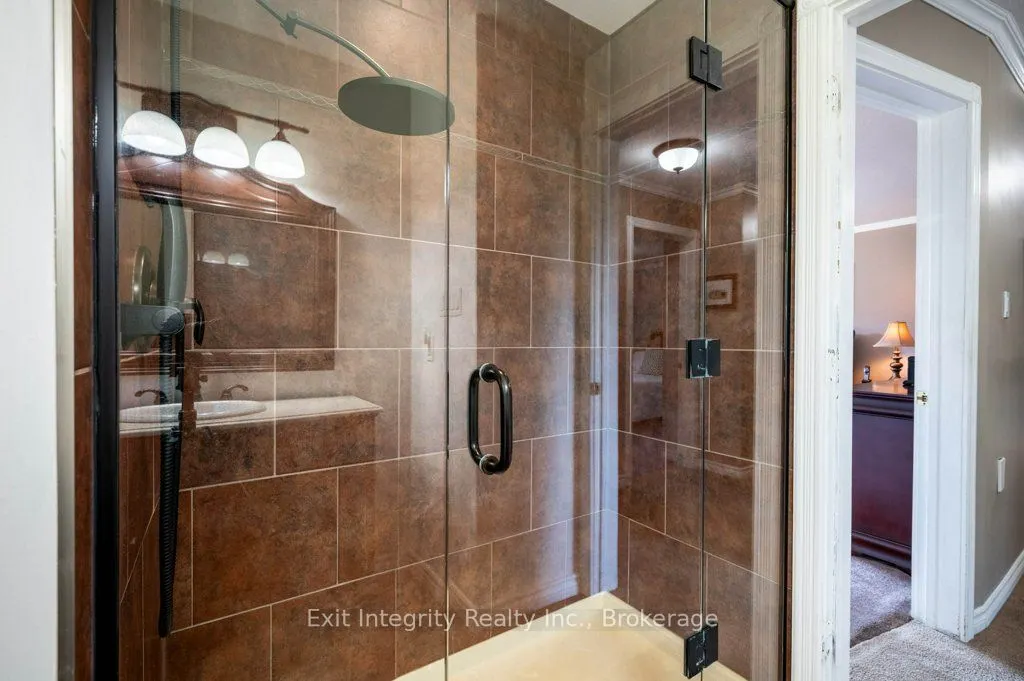 3 Meadowbrook Court