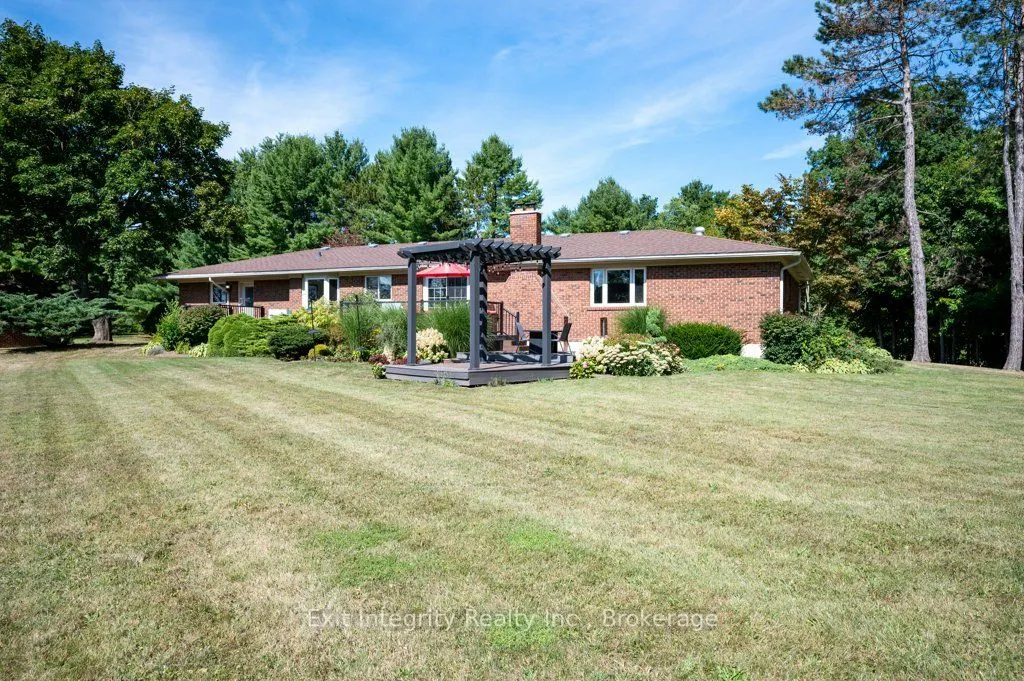 3 Meadowbrook Court