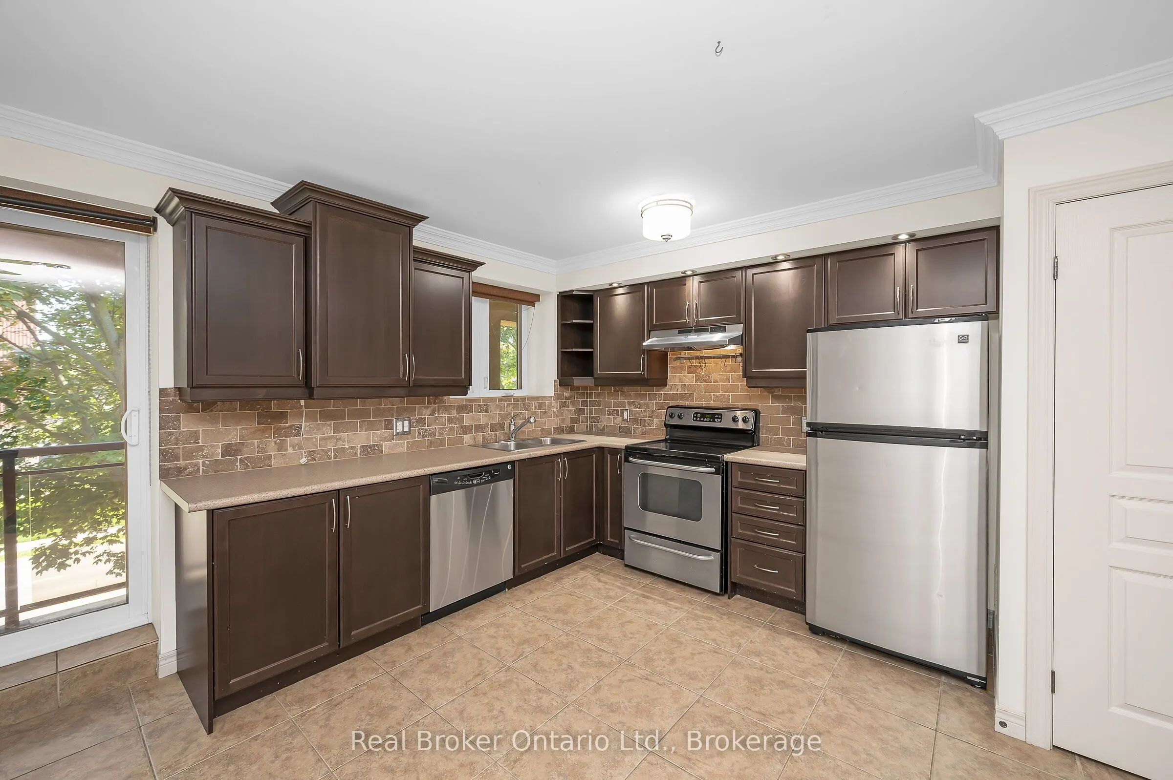 1212 Fennell Avenue E, #303