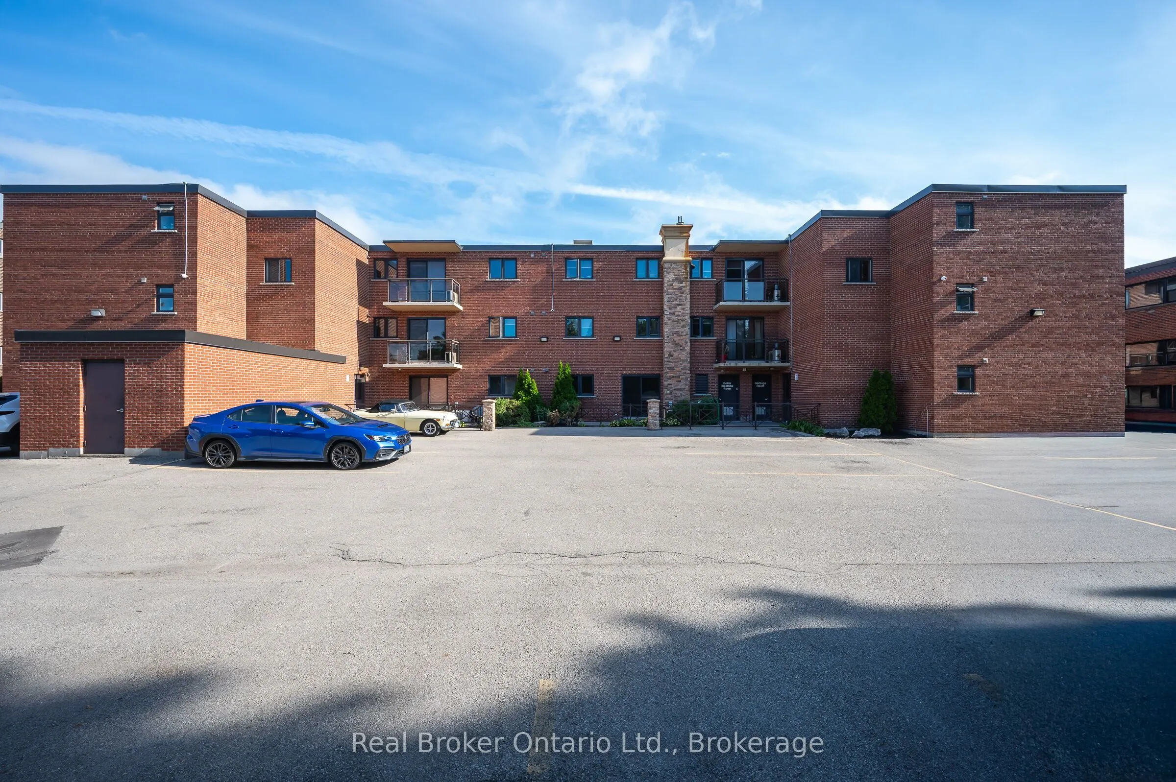 1212 Fennell Avenue E, #303