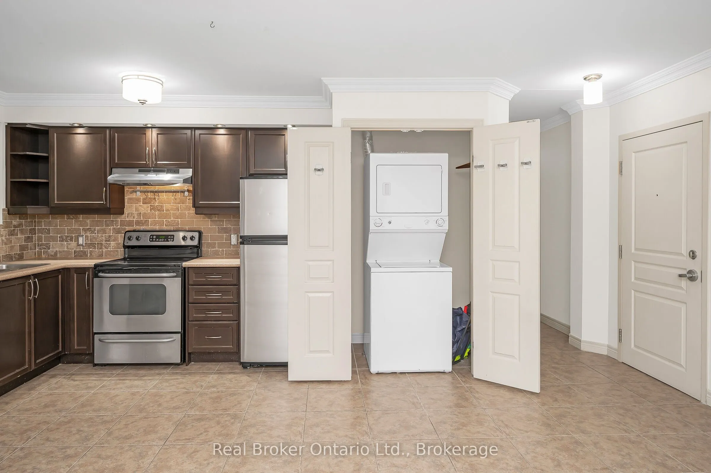 1212 Fennell Avenue E, #303