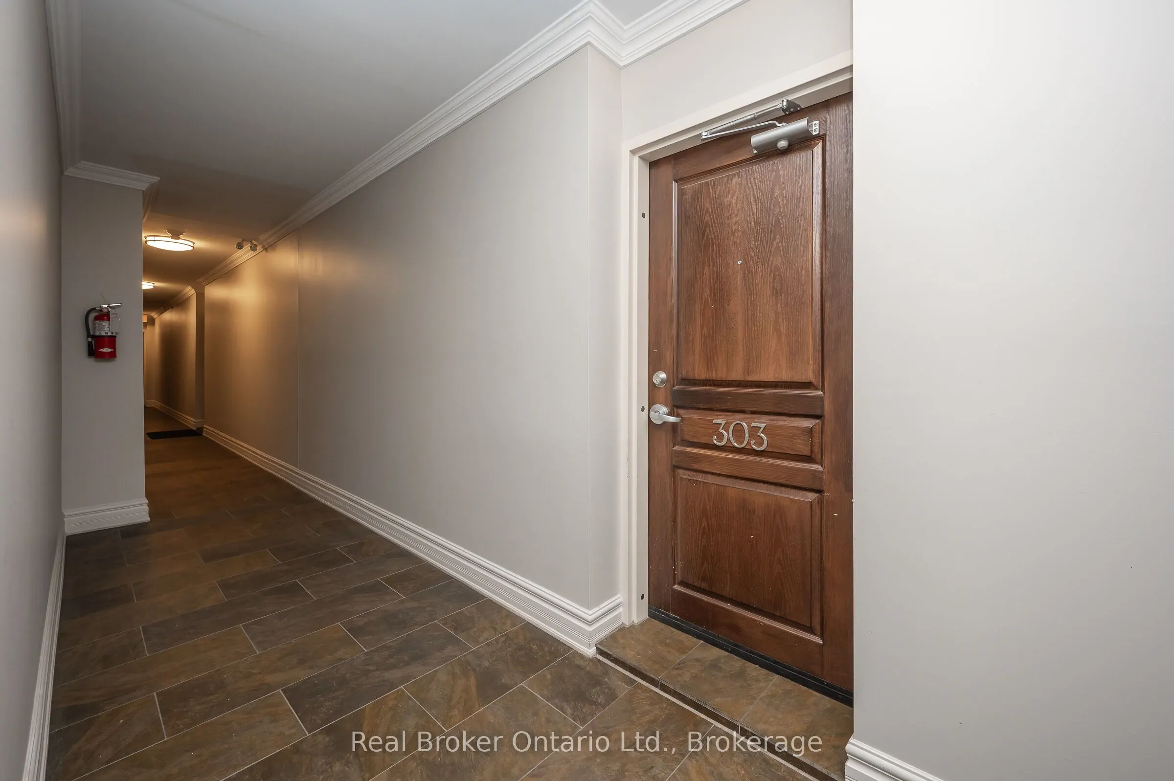 1212 Fennell Avenue E, #303
