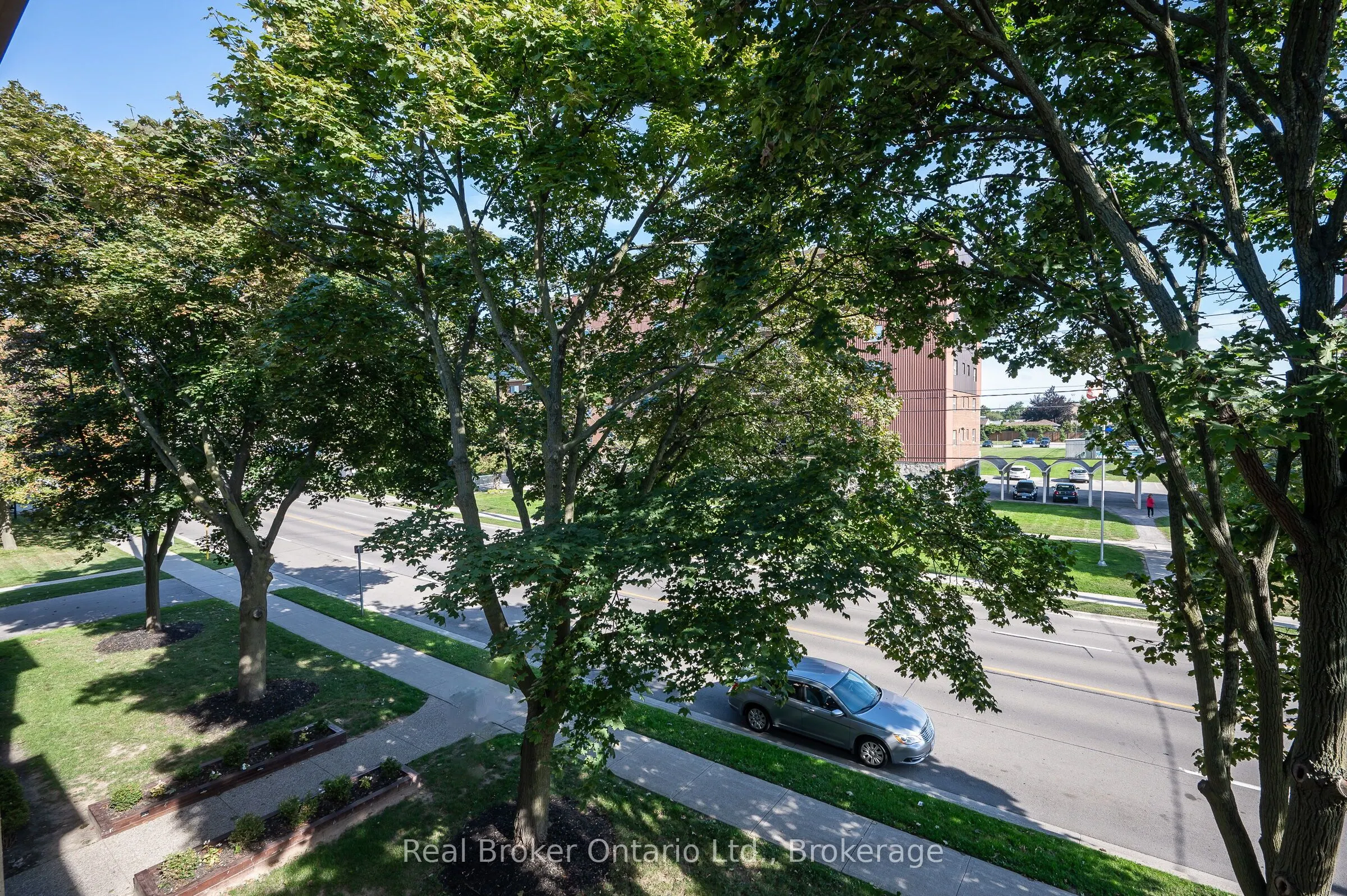 1212 Fennell Avenue E, #303